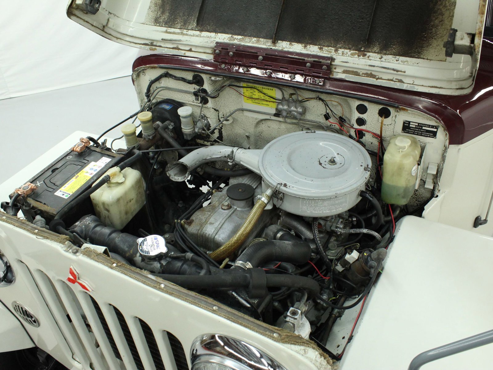 1975 Mitsubishi Jeep 29