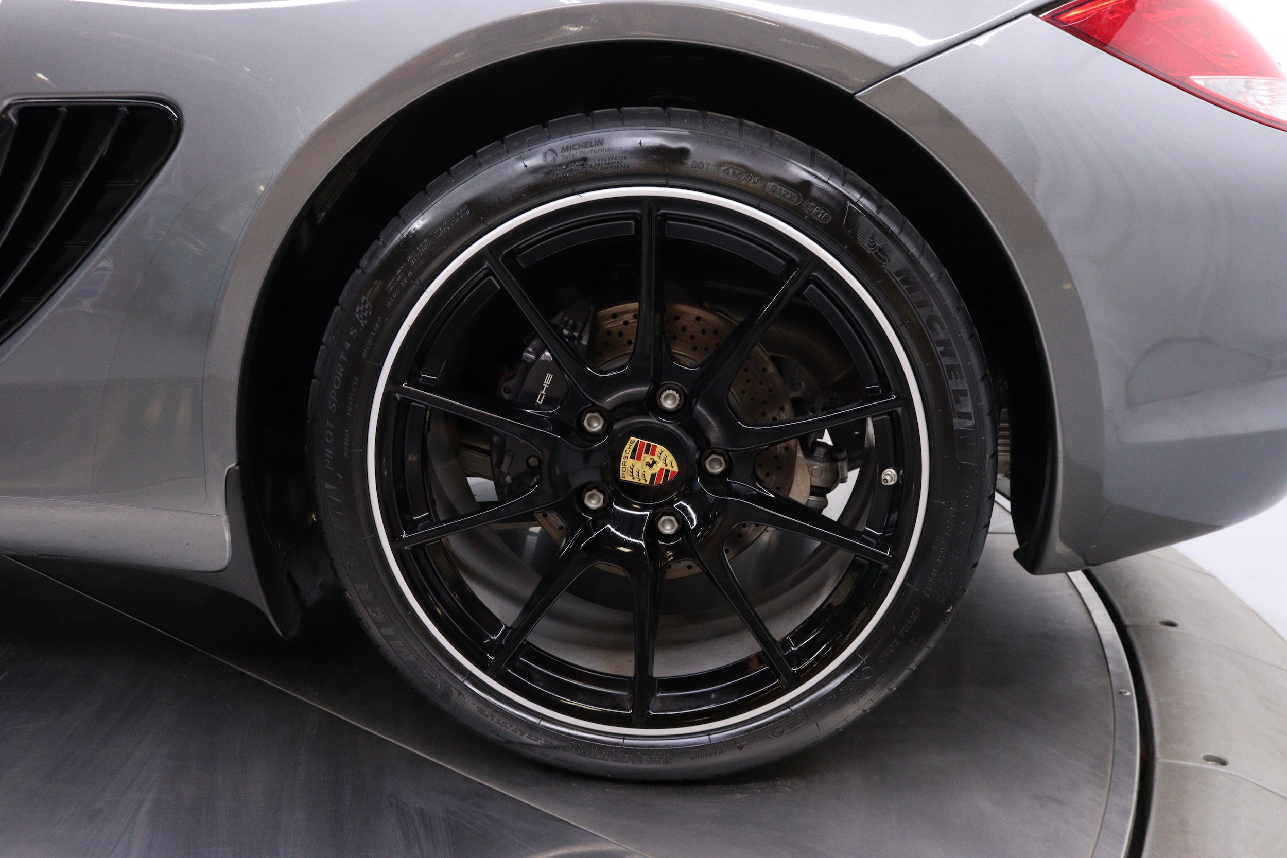 2011 Porsche Cayman 30