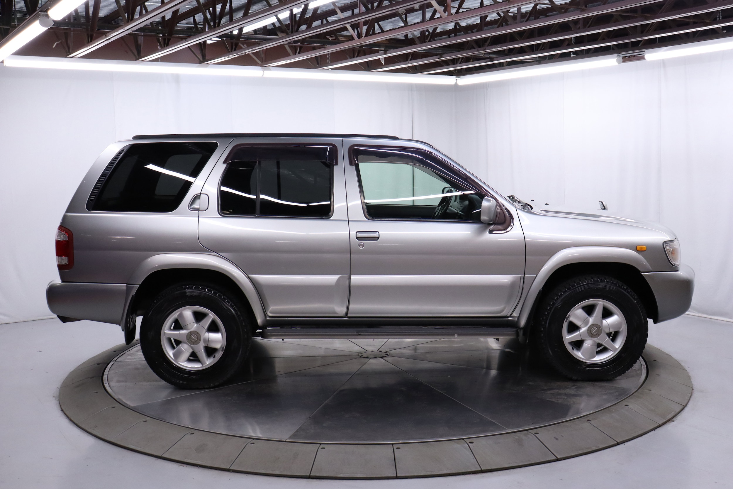 1999 Nissan Terrano 11