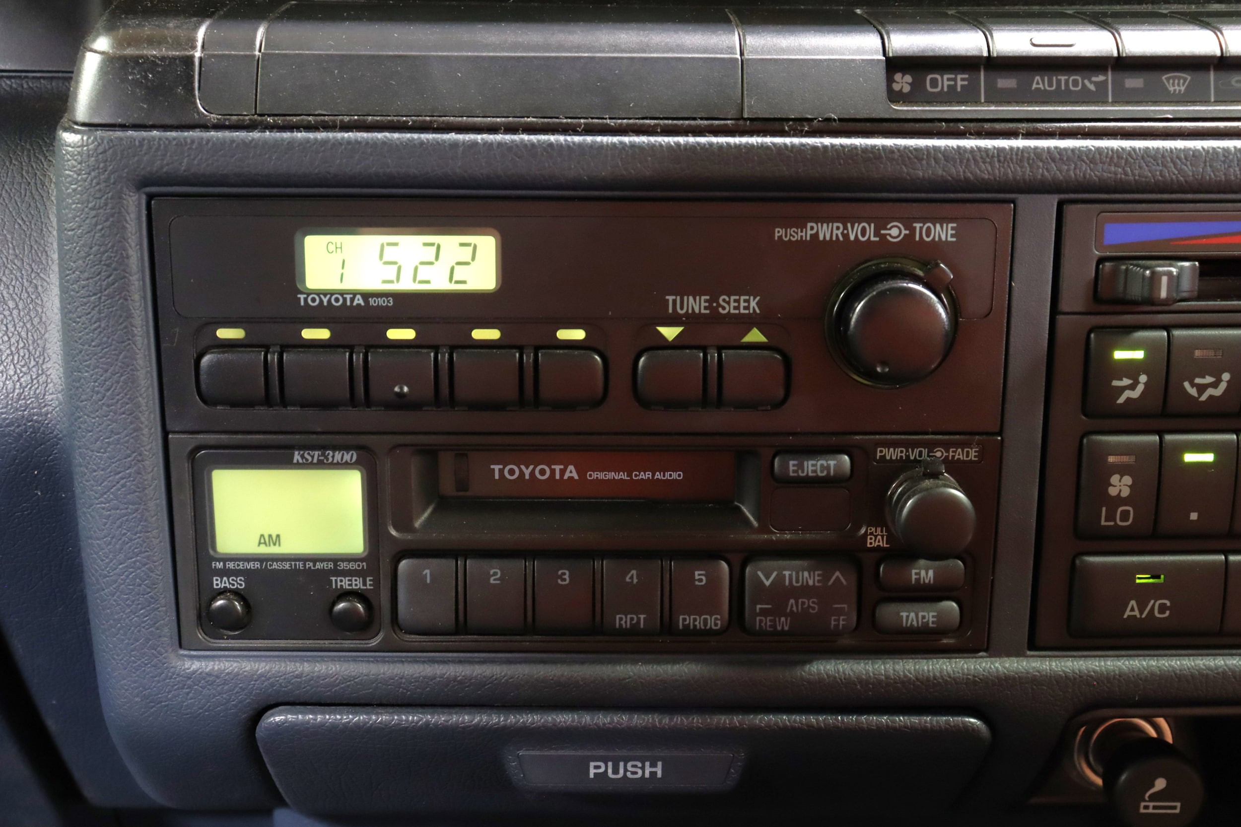 1995 Toyota Crown 13