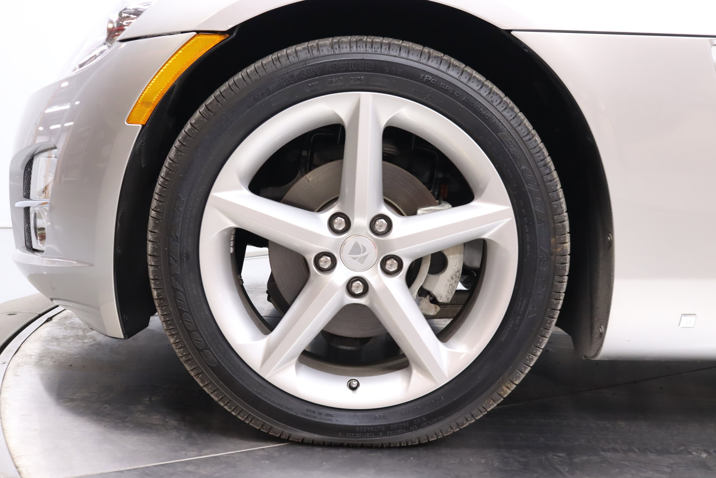 2007 Saturn Sky 29