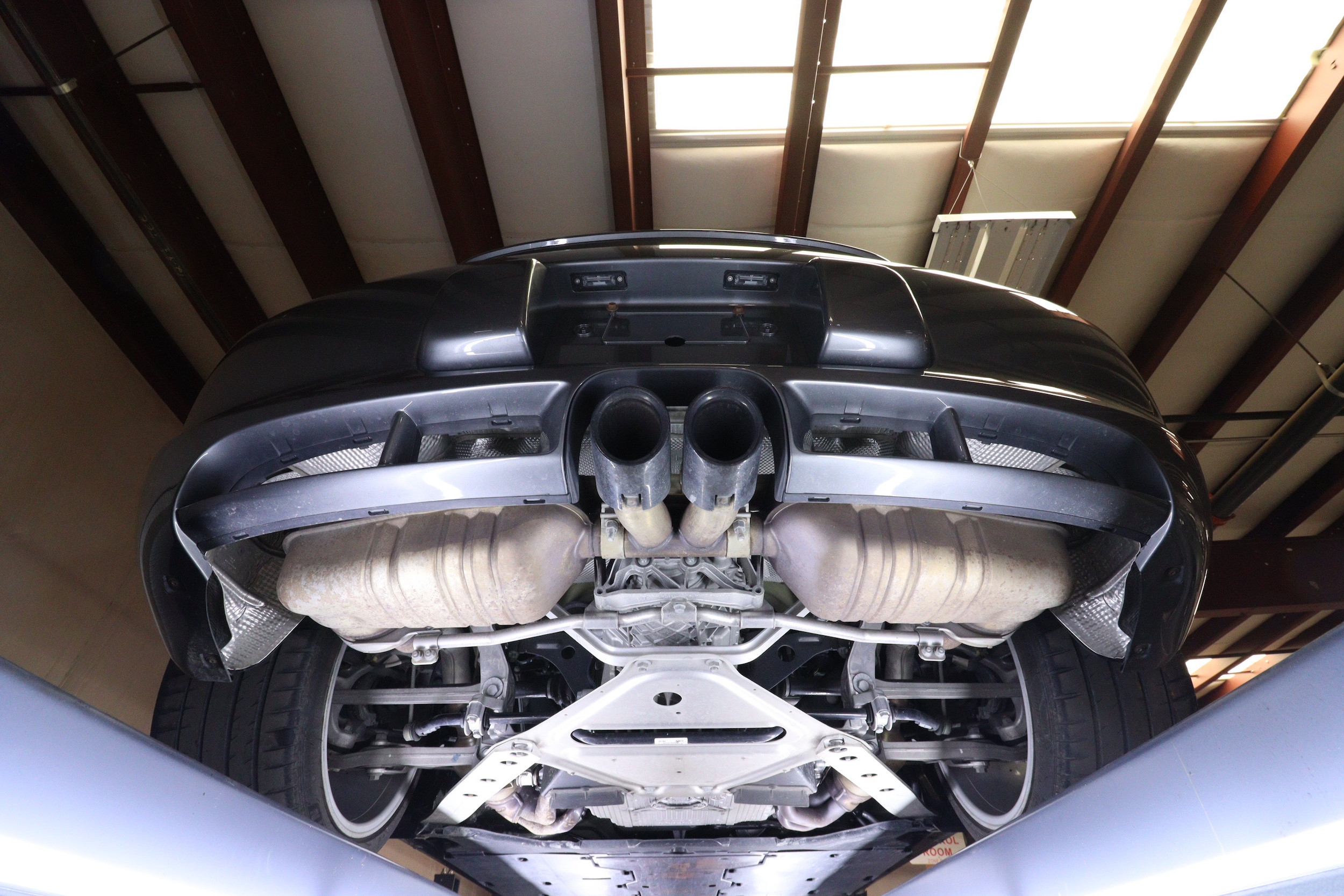 2011 Porsche Cayman 38