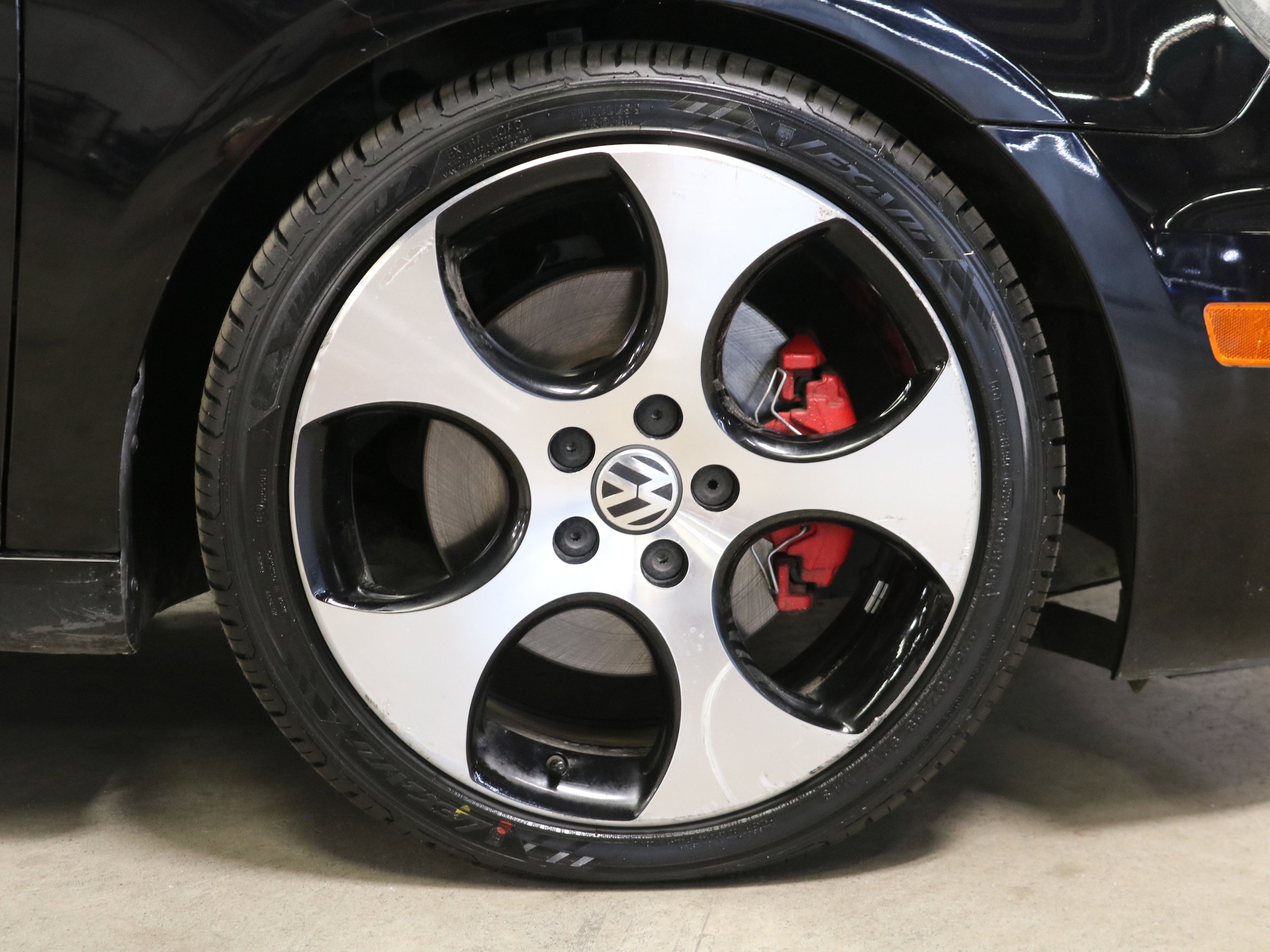 2012 Volkswagen GTI 29
