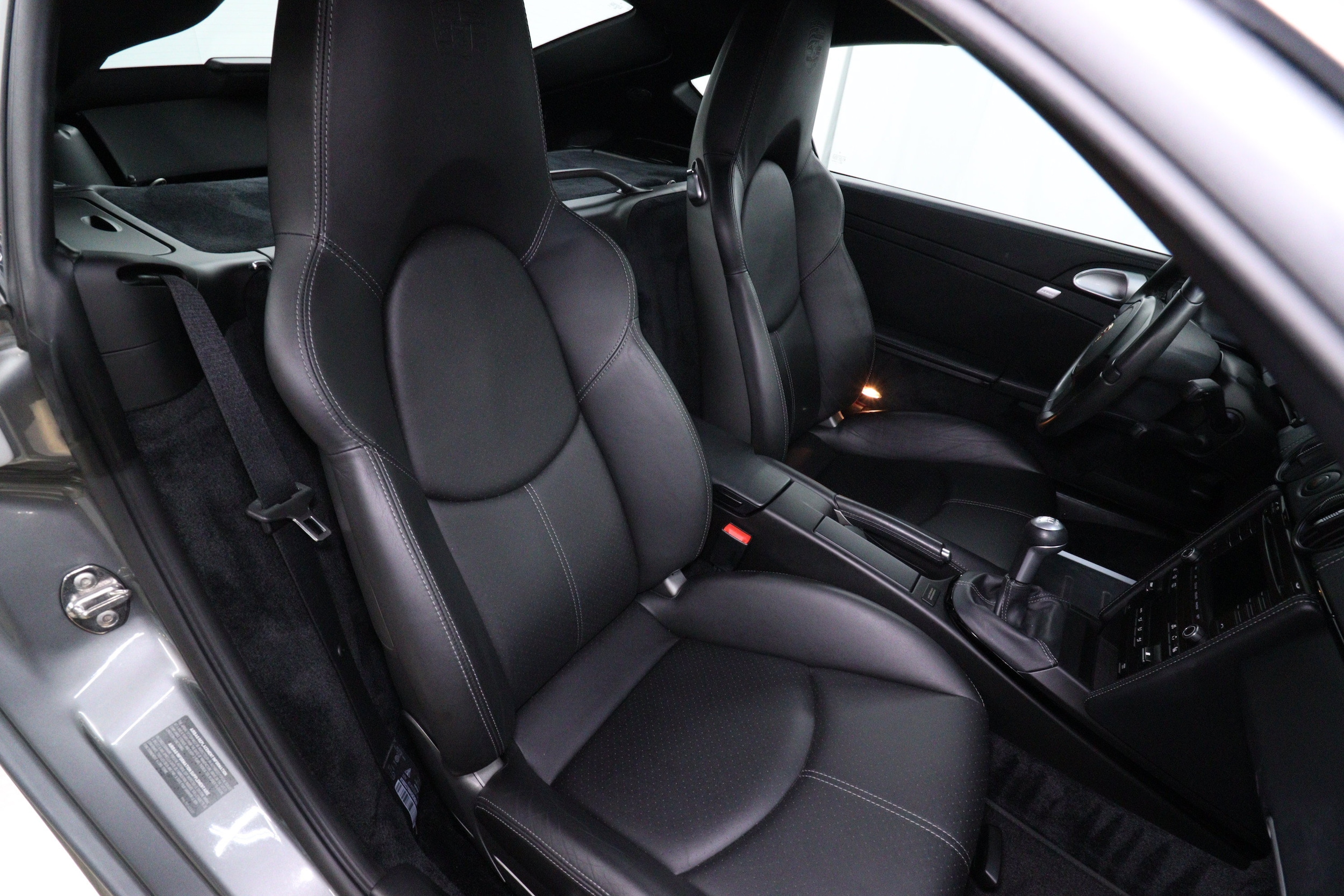 2011 Porsche Cayman 18