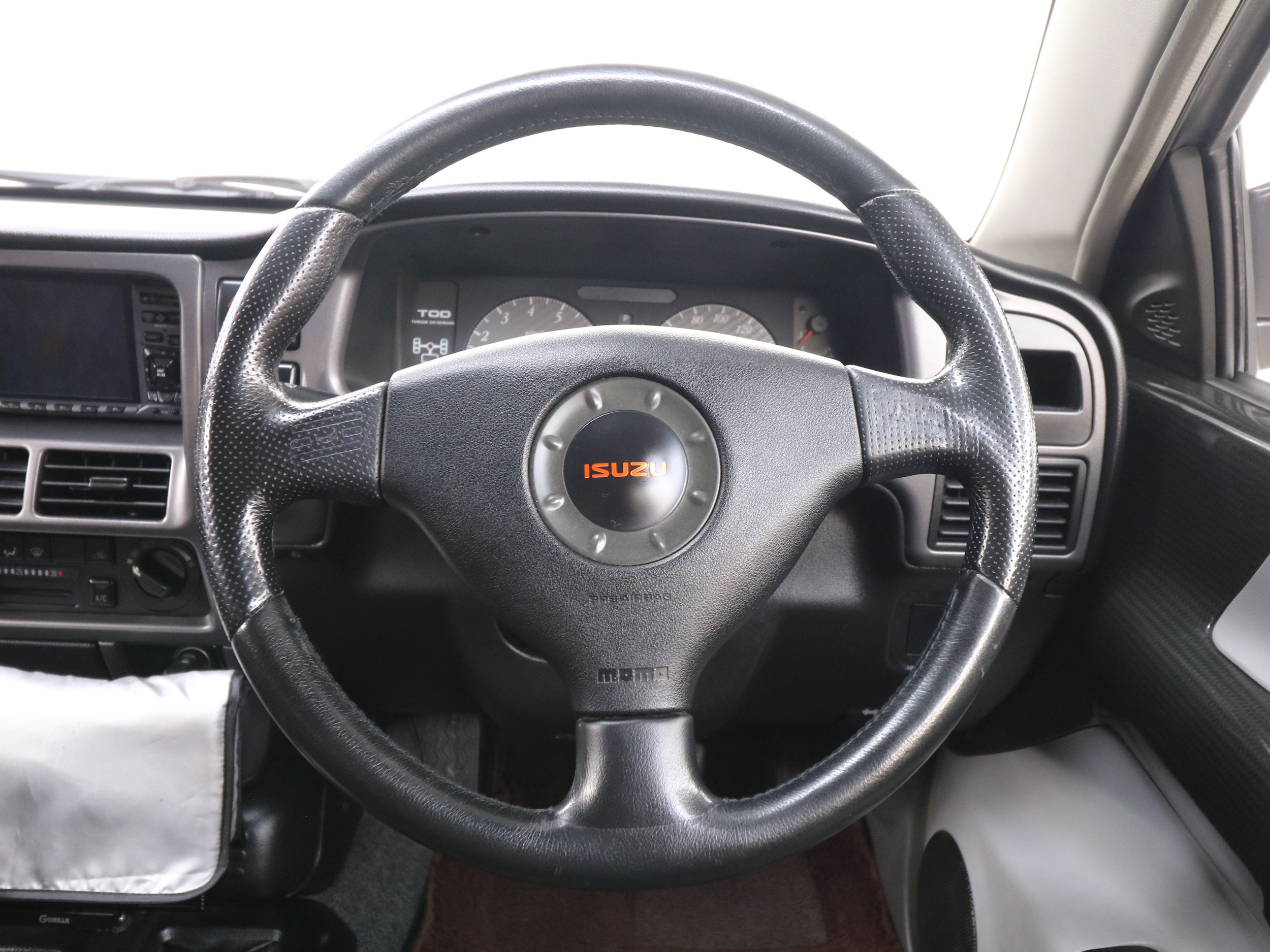 1997 Isuzu Vehicross 10