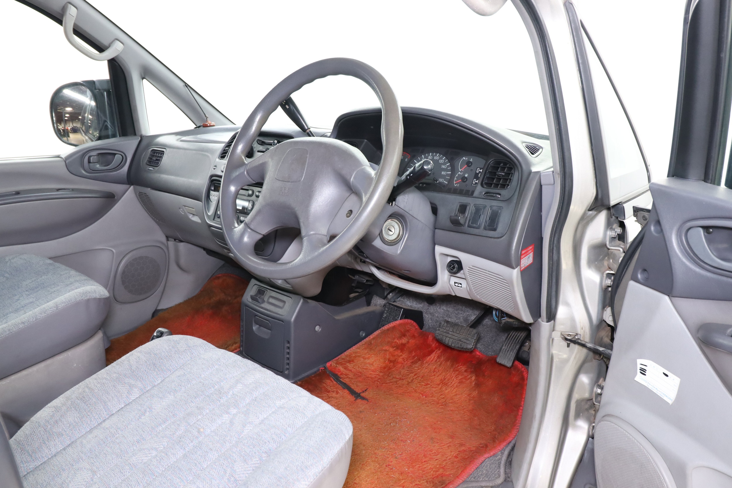 2000 Mitsubishi Delica 11