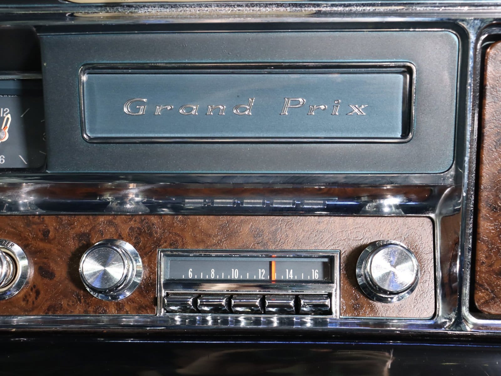 1967 Pontiac Grand Prix 30