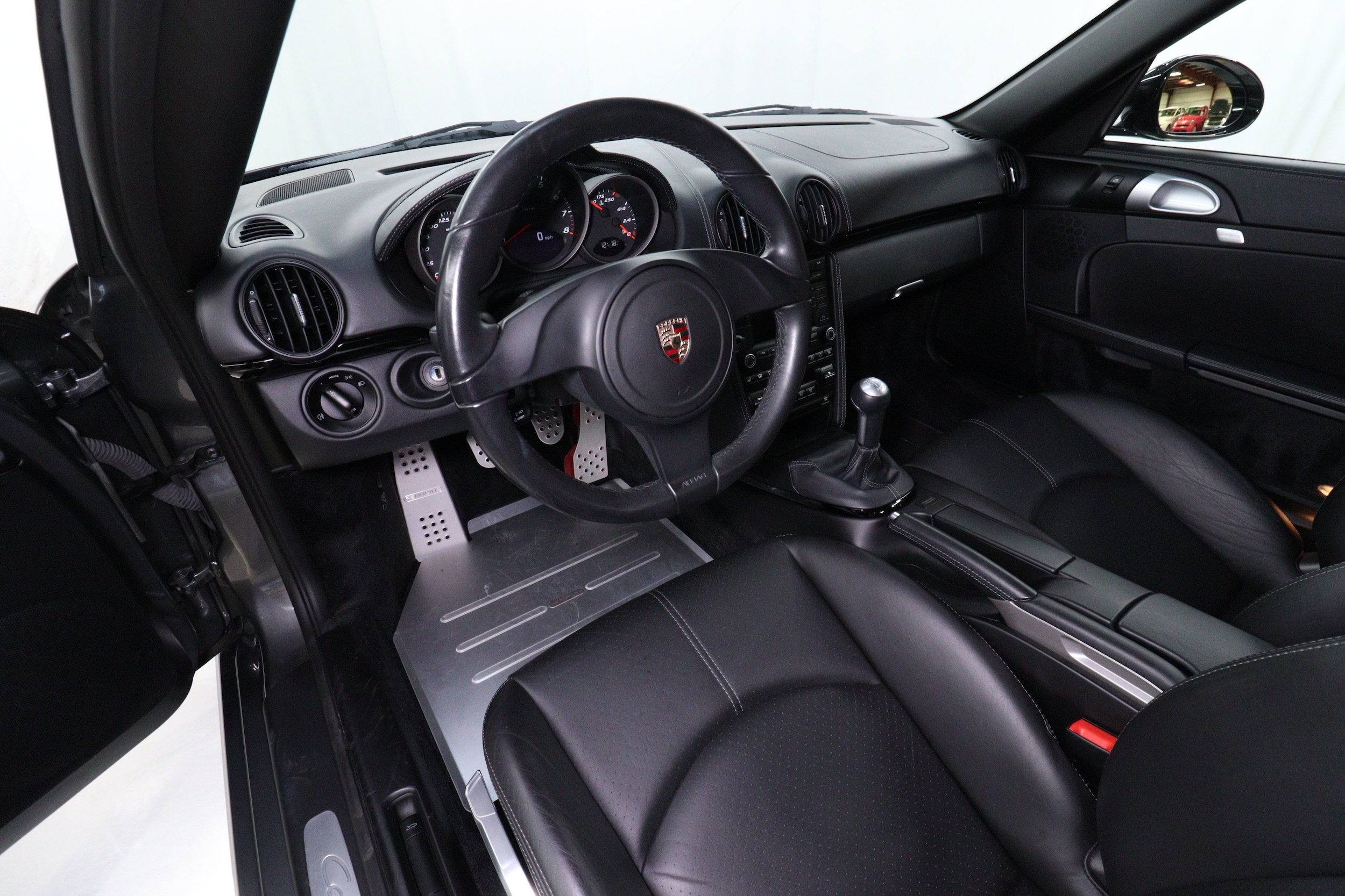 2011 Porsche Cayman 9
