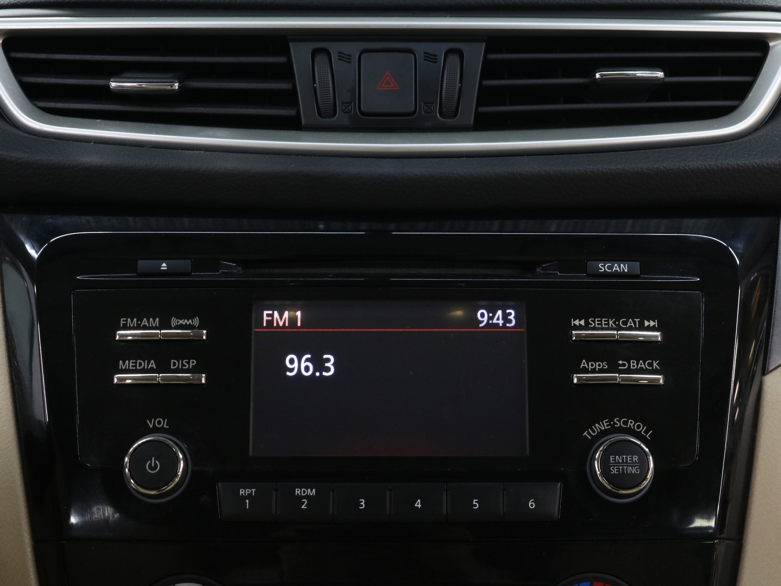 2015 Nissan Rogue 59