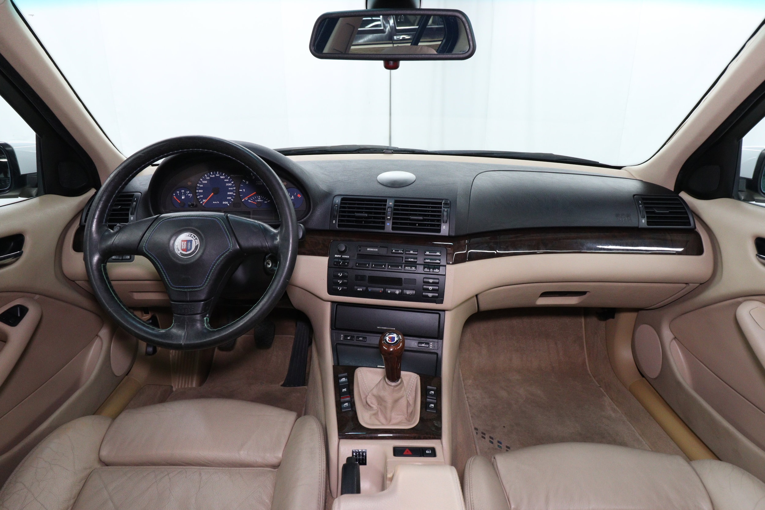 2000 BMW Alpina B3 43