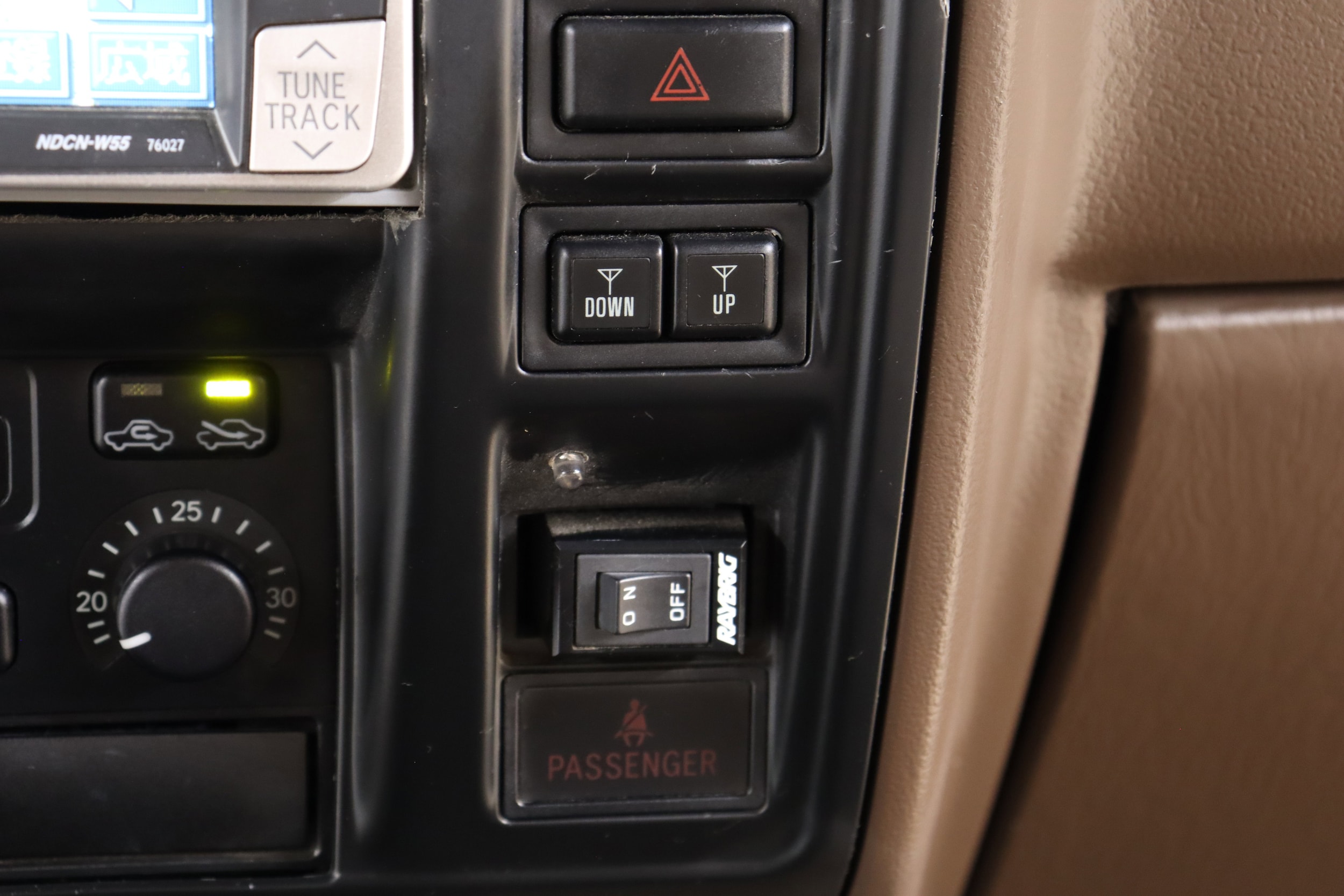1999 Toyota Land Cruiser Prado 59