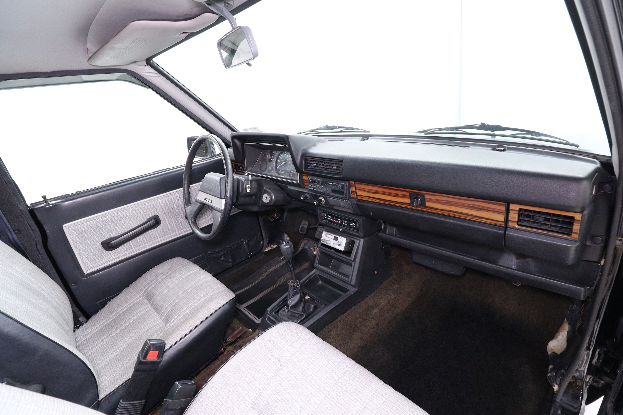 1985 Nissan 720 14