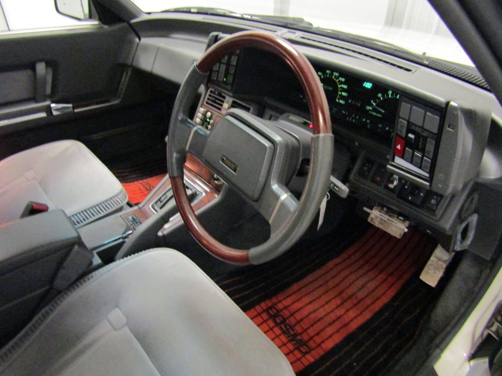 1985 Mazda Cosmo 9