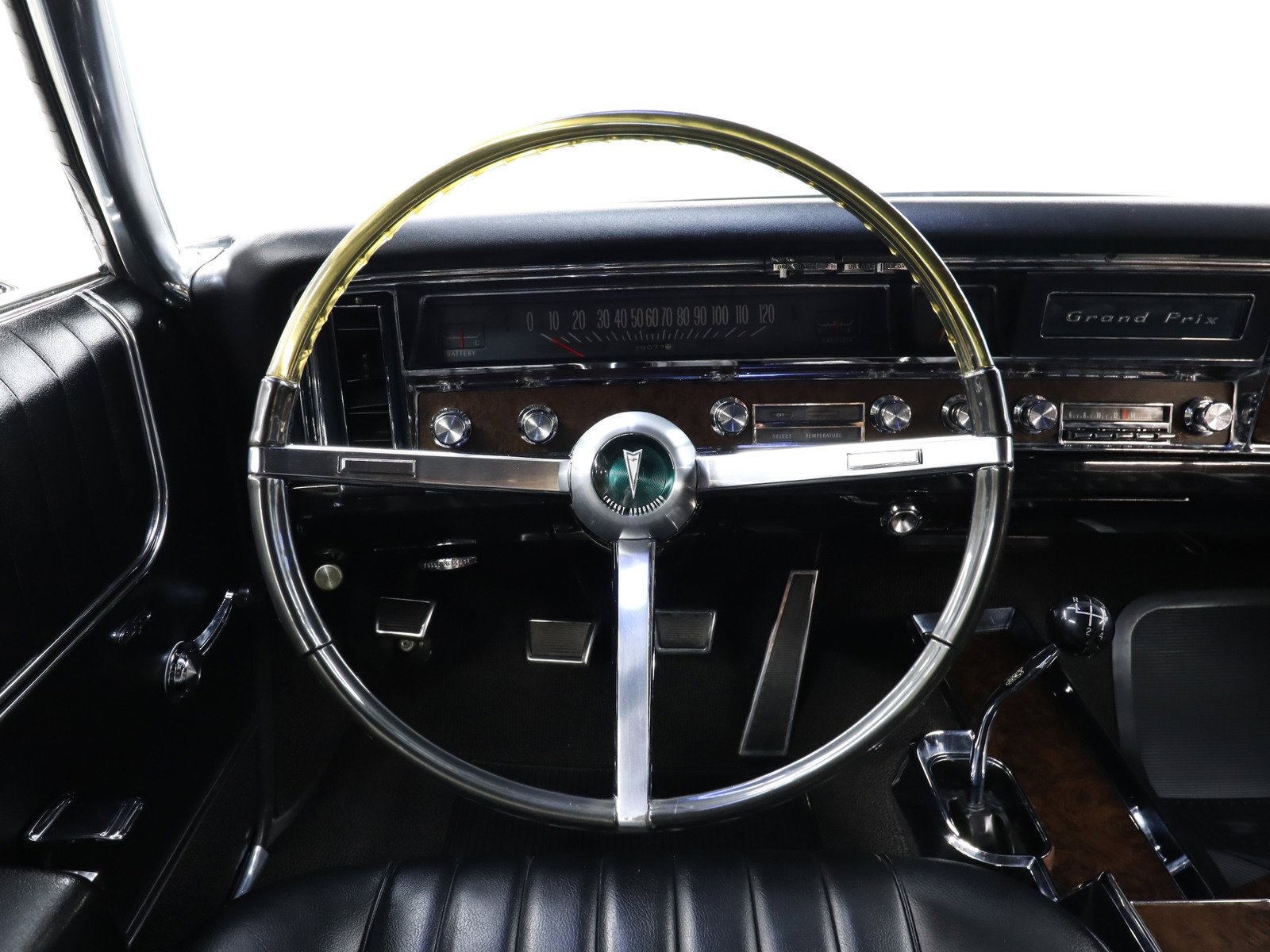1967 Pontiac Grand Prix 22