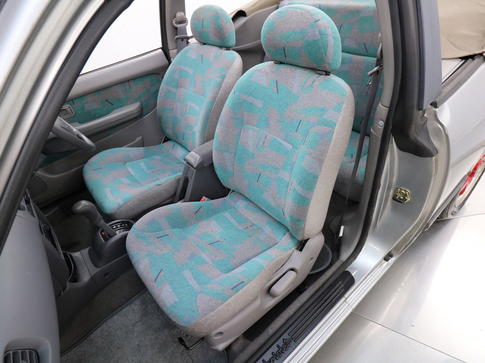 1998 Nissan March 19