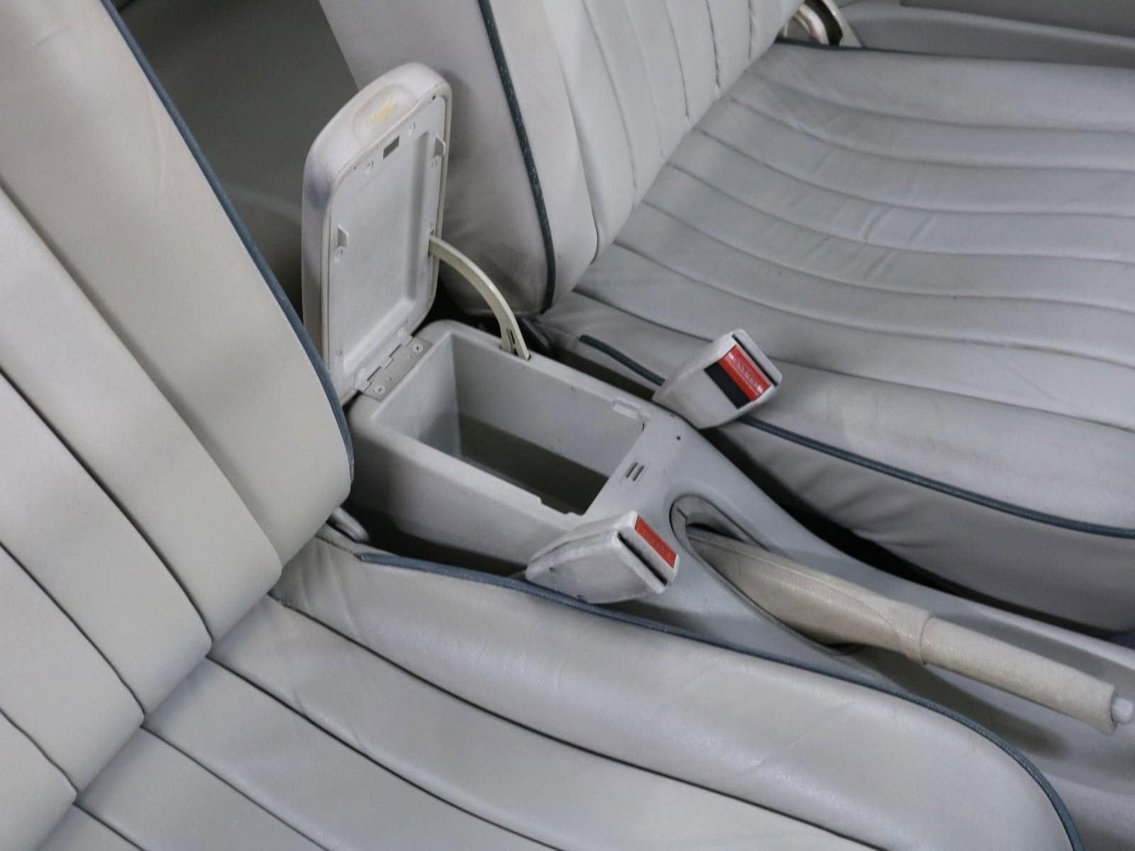 1992 Nissan Figaro 46