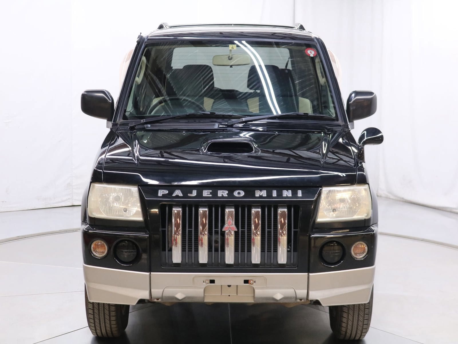 1999 Mitsubishi Pajero 5