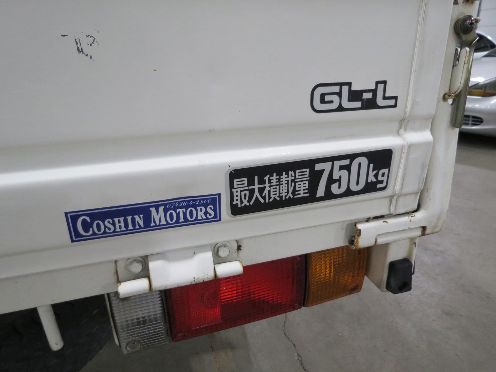 1990 Nissan Vanette 29