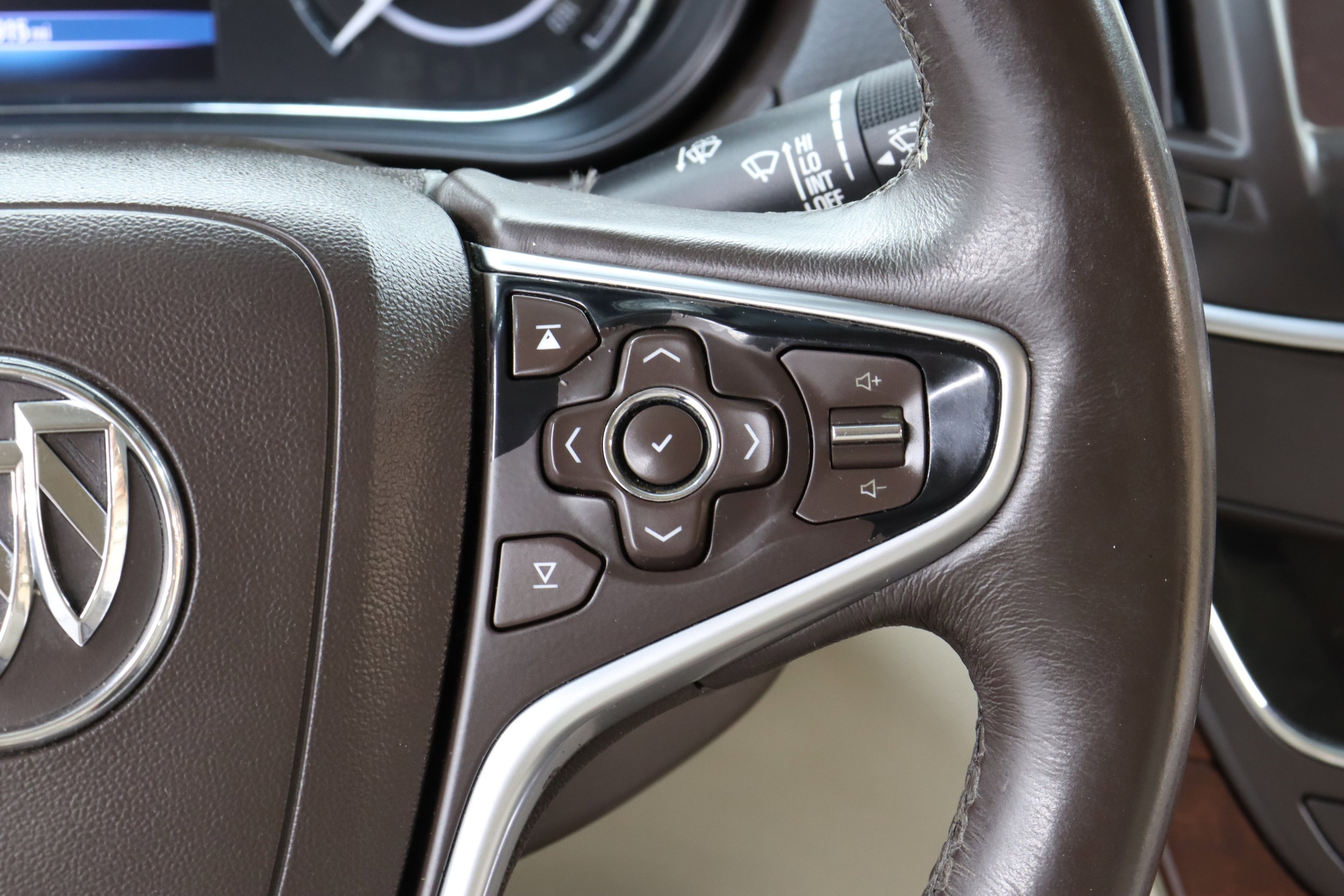 2017 Buick Regal 51