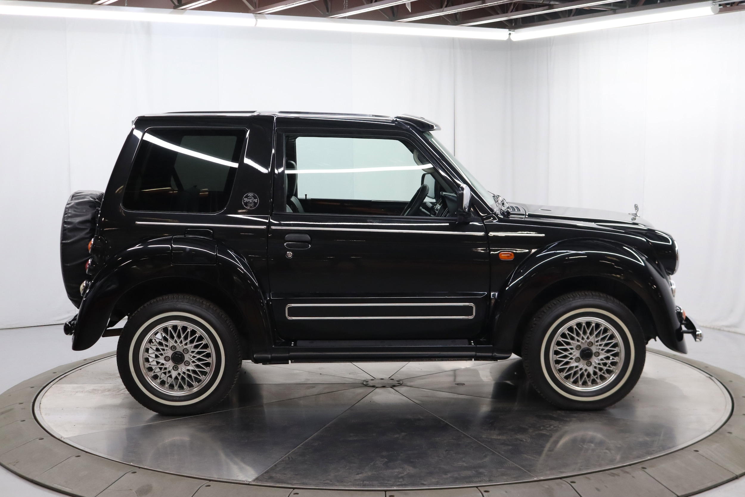 1998 Mitsubishi Pajero Jr 11
