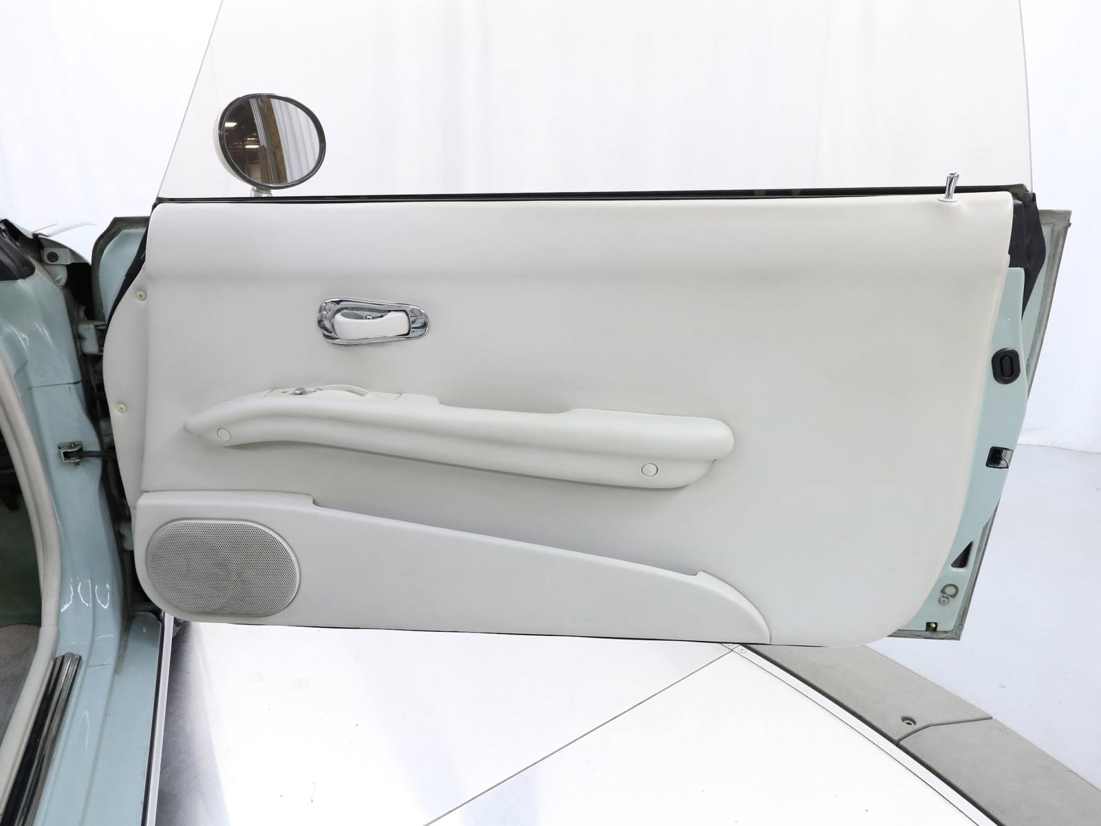 1993 Nissan Figaro 21