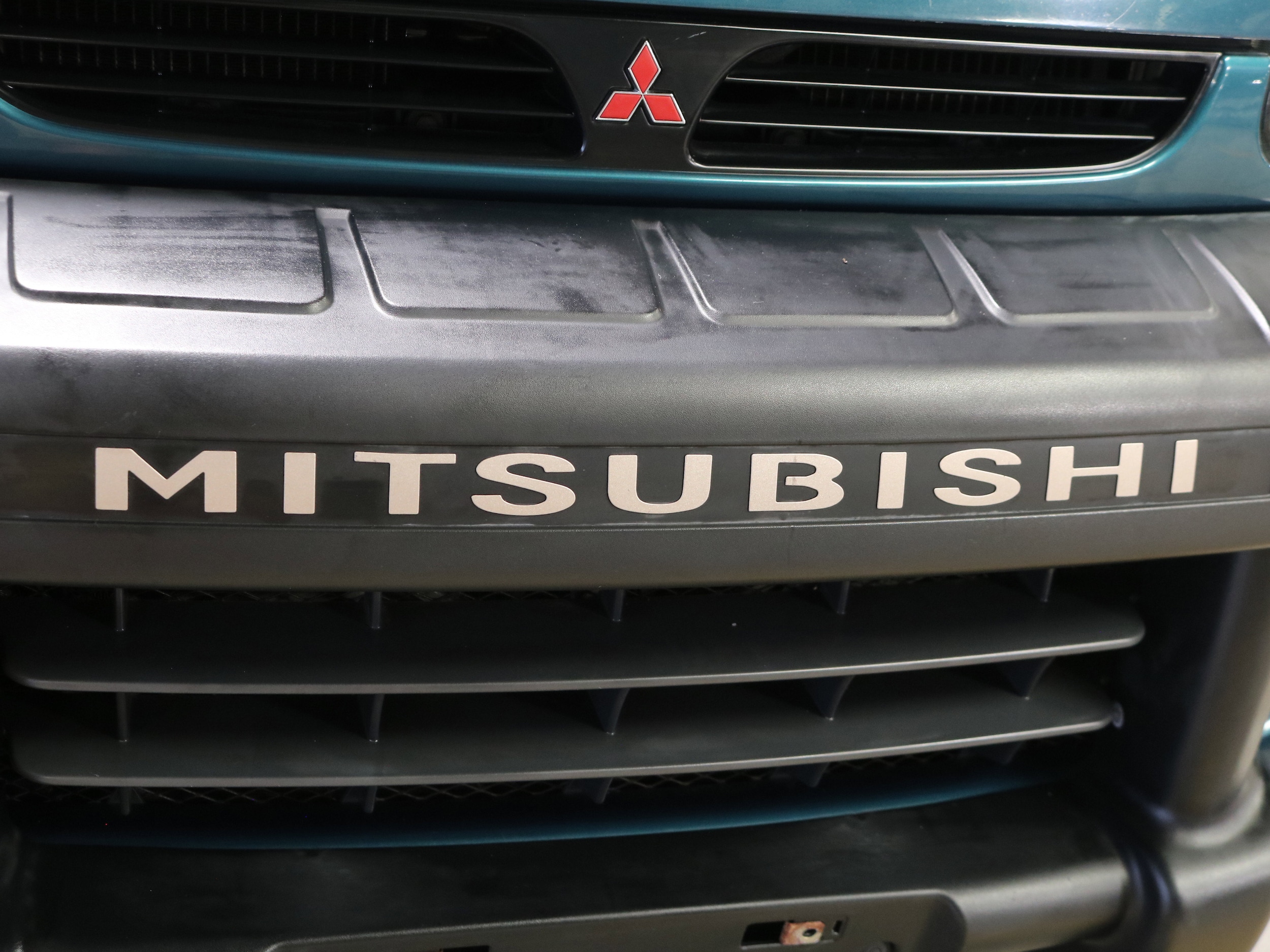 1994 Mitsubishi Delica 56