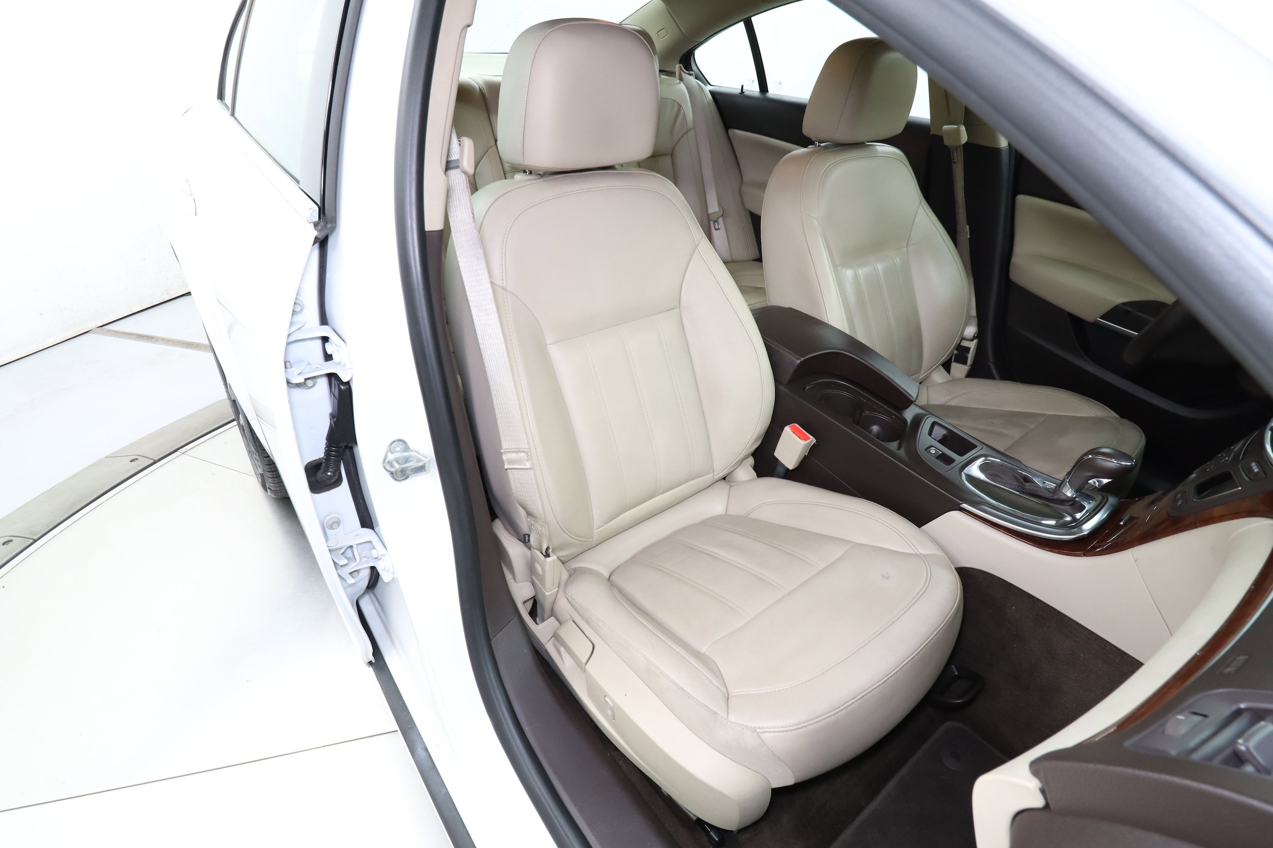2017 Buick Regal 17
