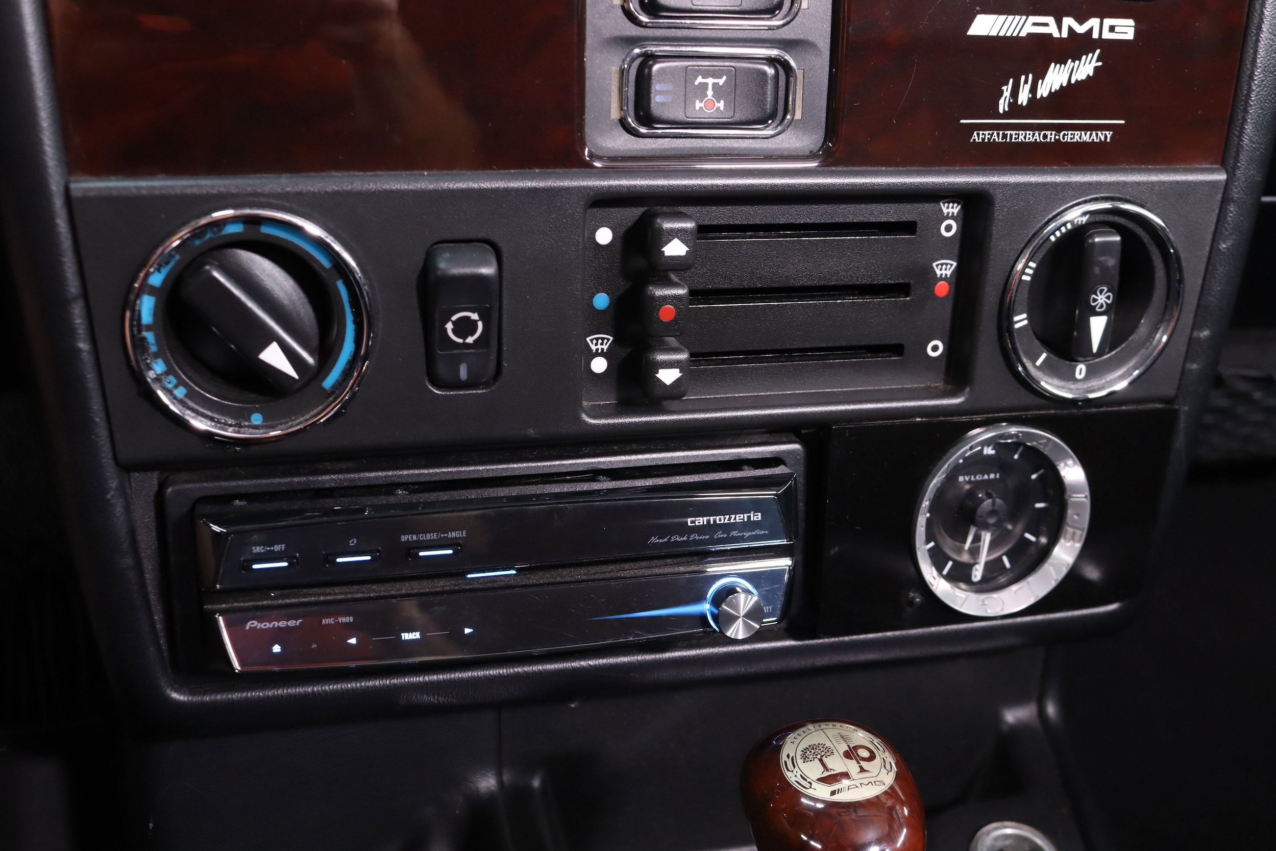2000 Mercedes-Benz G500 13