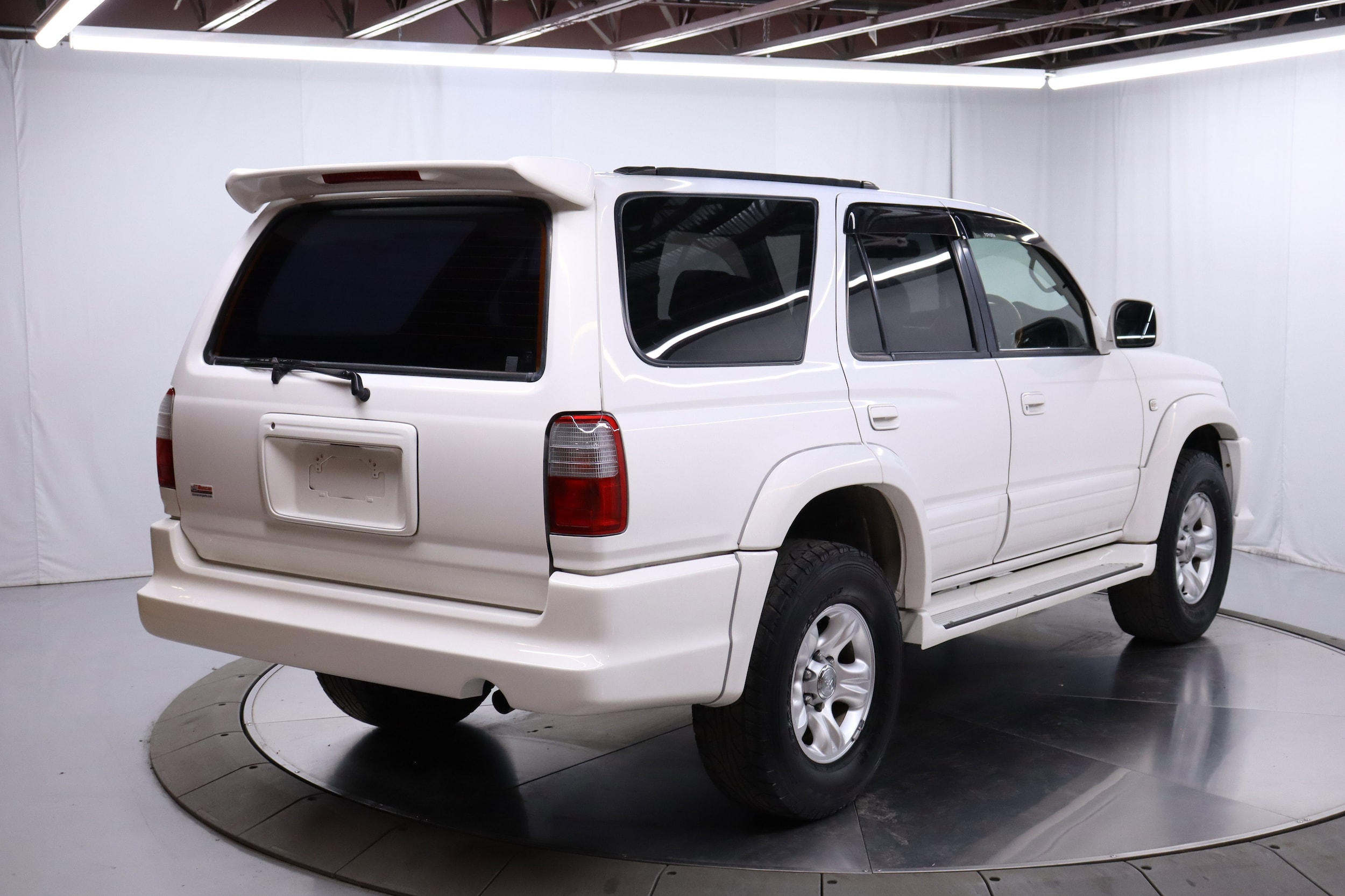 1999 Toyota Hilux 9