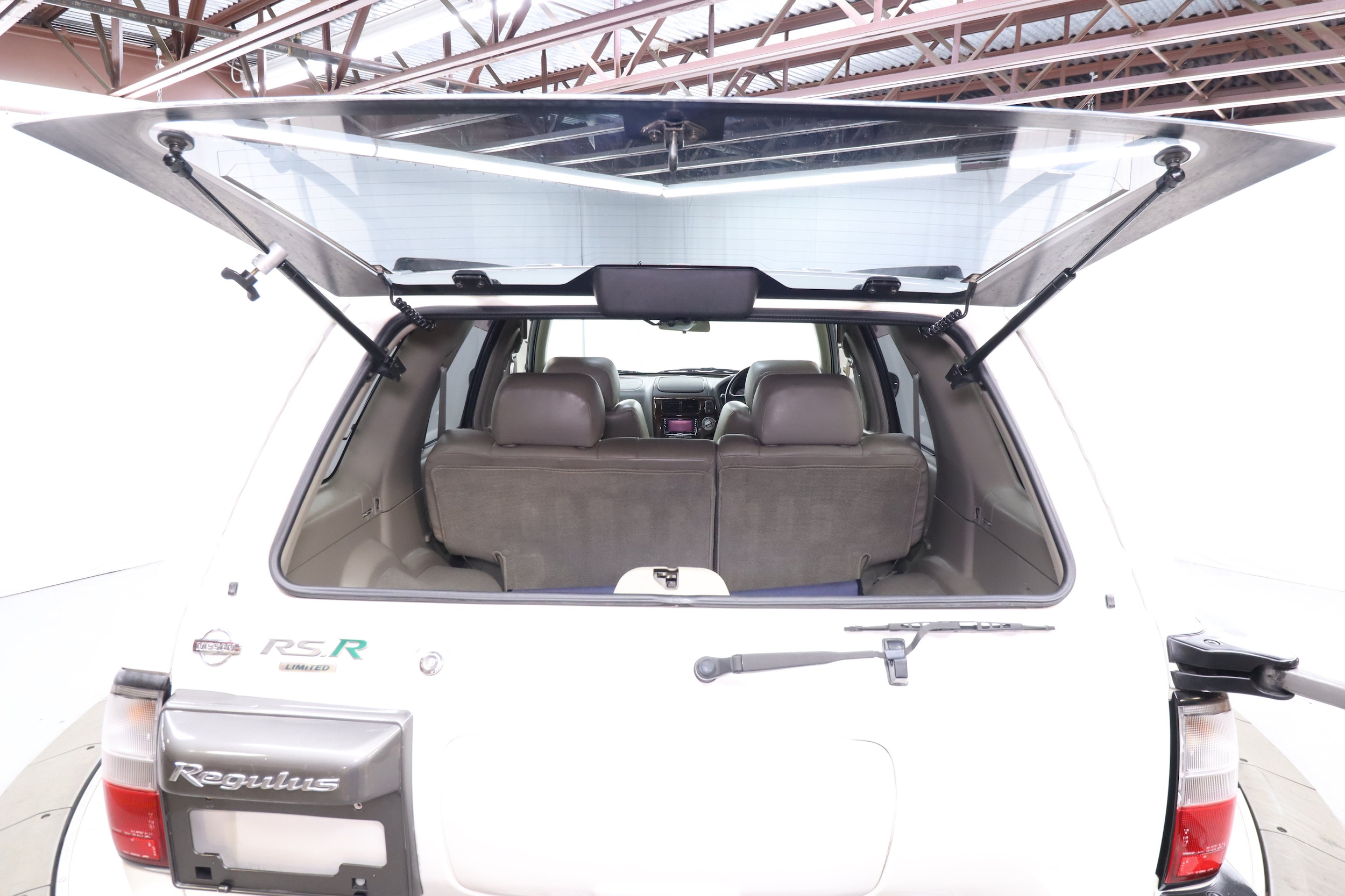 1999 Nissan Terrano Regulus 27