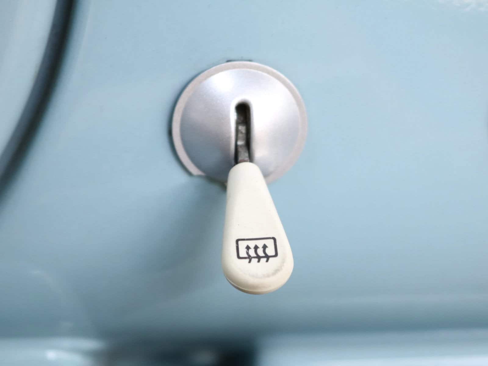 1990 Nissan Pao 47