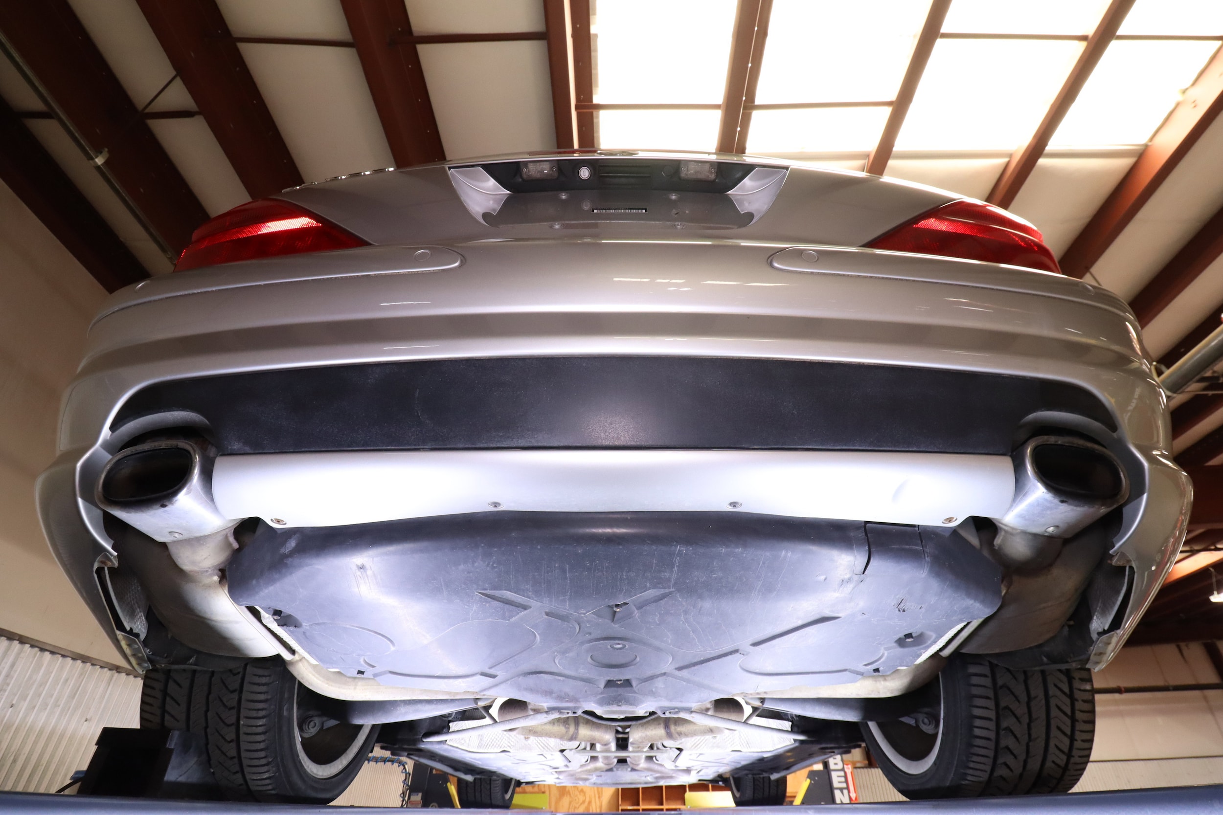 2004 Mercedes-Benz SL-Class 46
