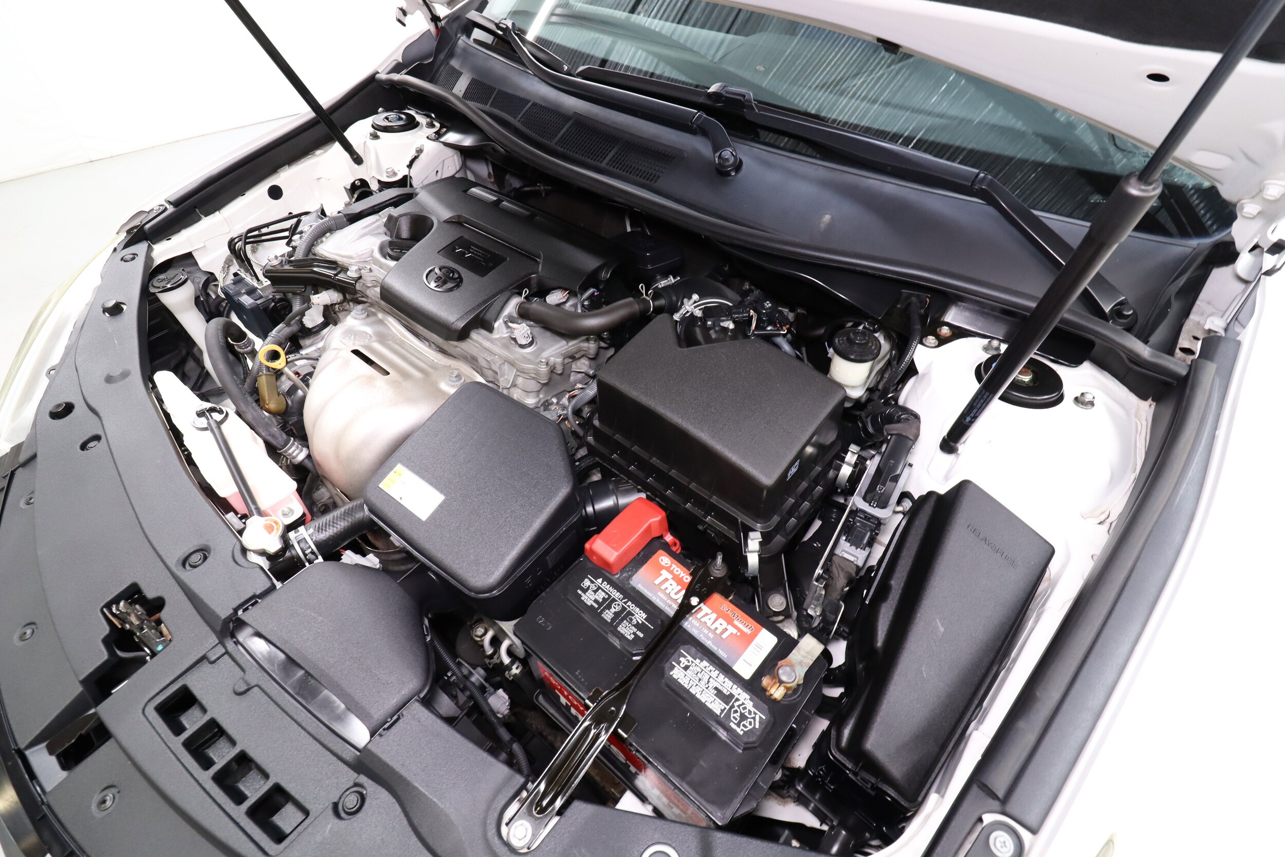 2016 Toyota Camry 26