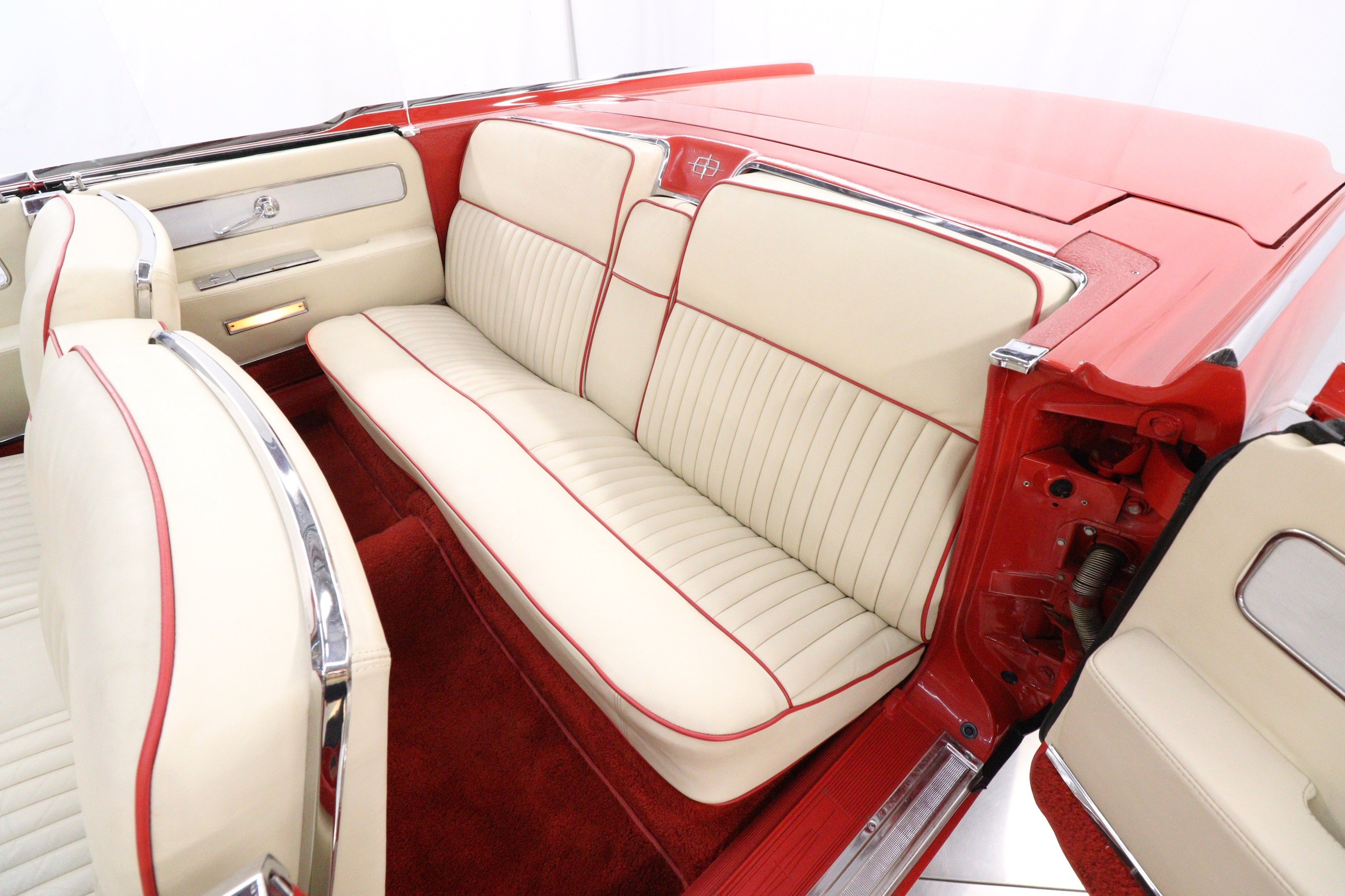 1963 Lincoln Continental 24