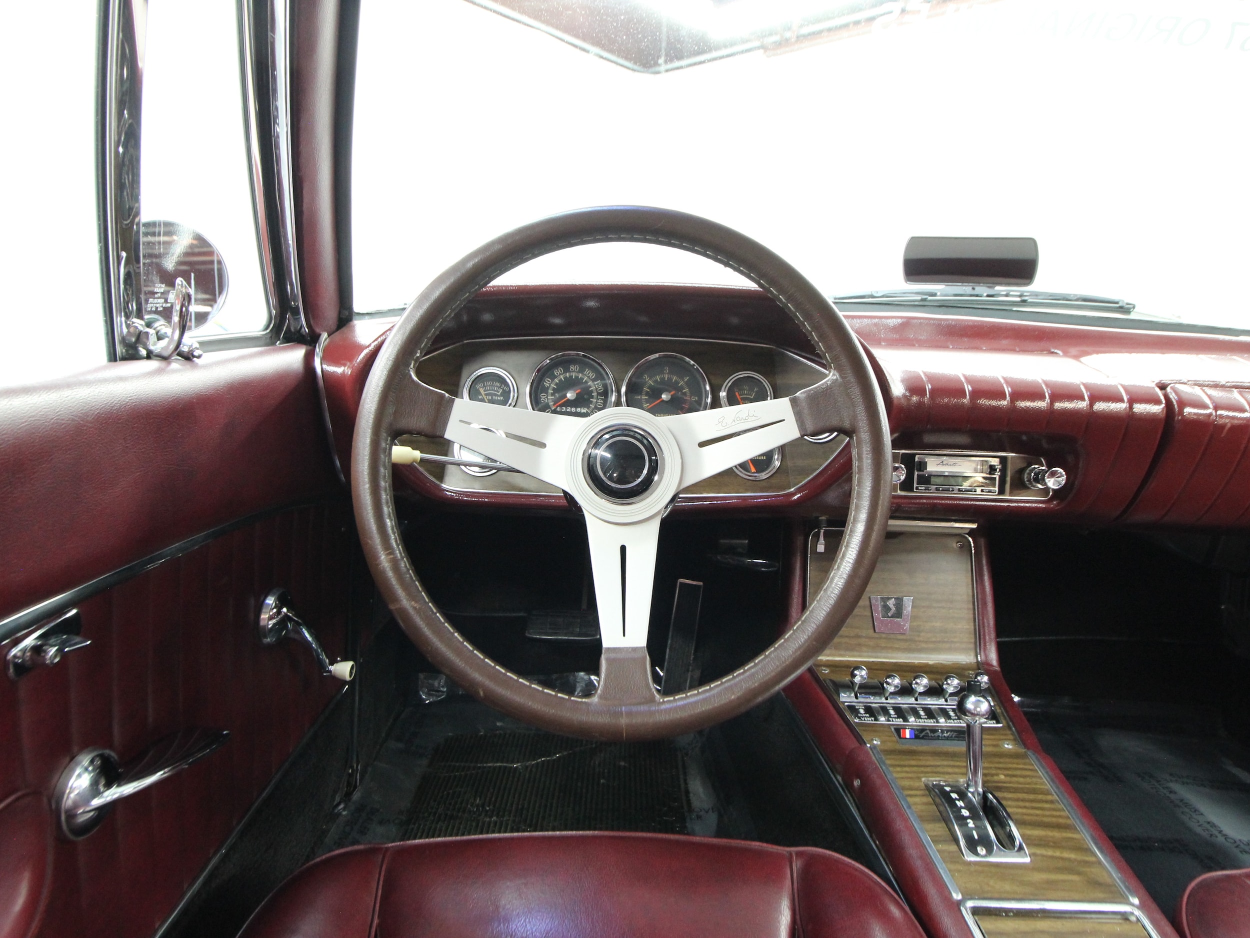 1964 Studebaker Avanti 10