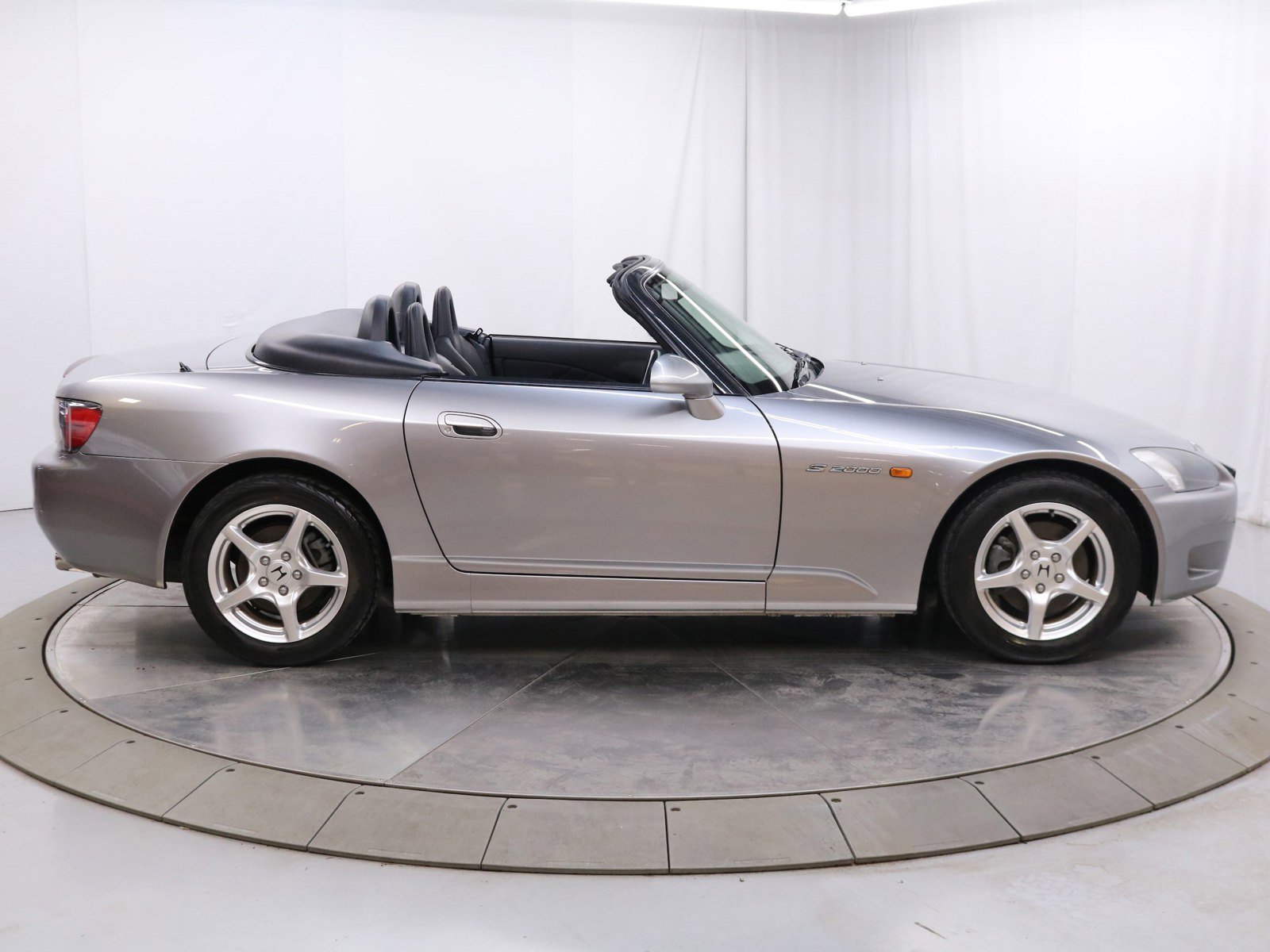 1999 Honda S2000 18