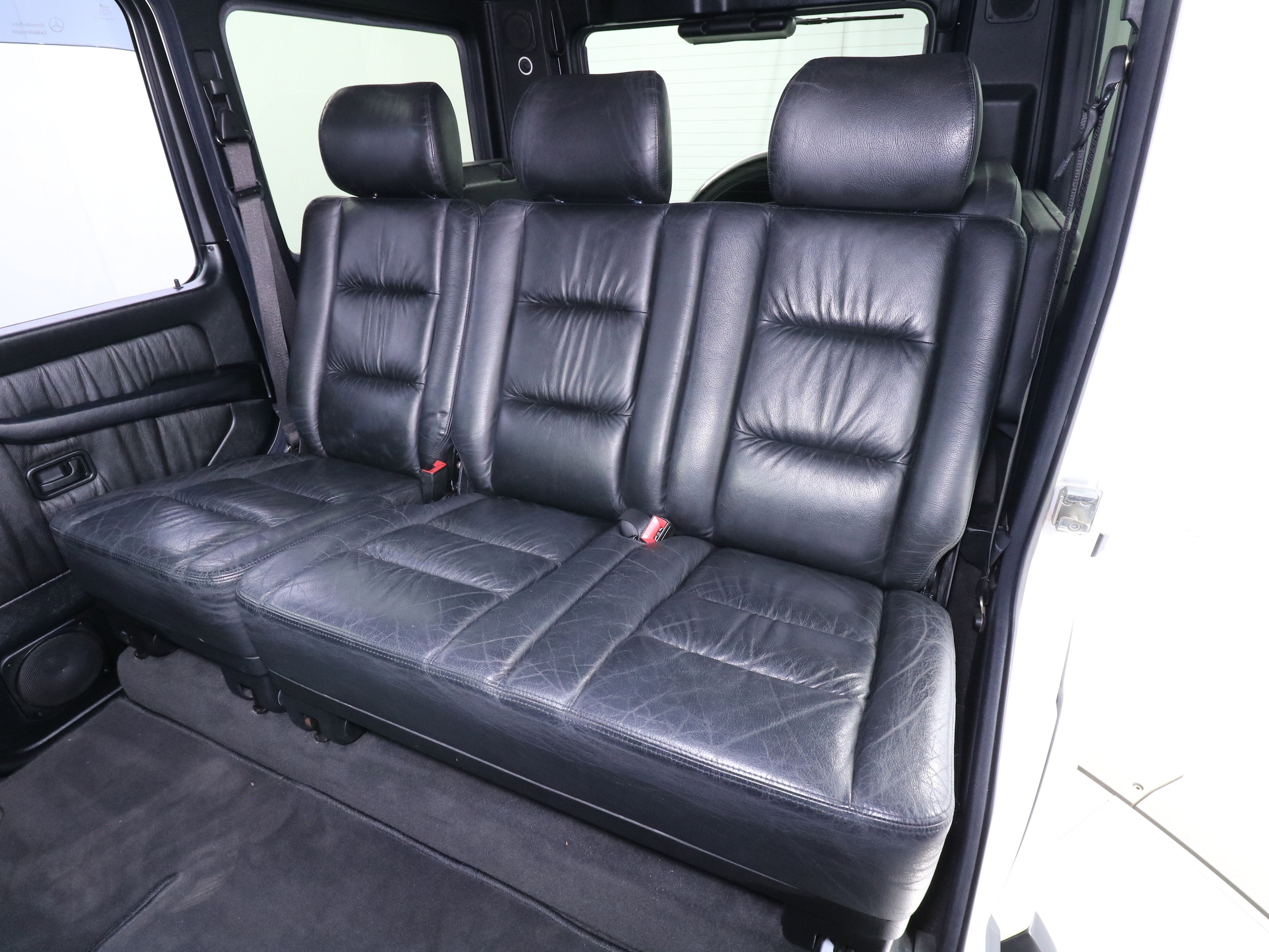 2000 Mercedes-Benz G500 23