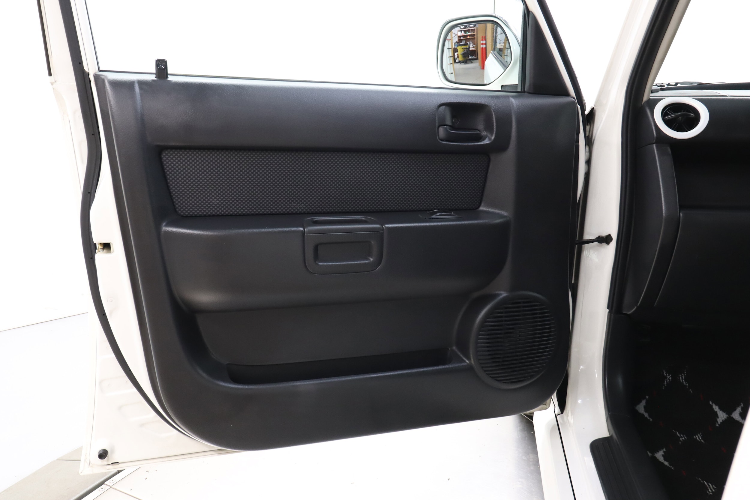 2000 Toyota bB 21