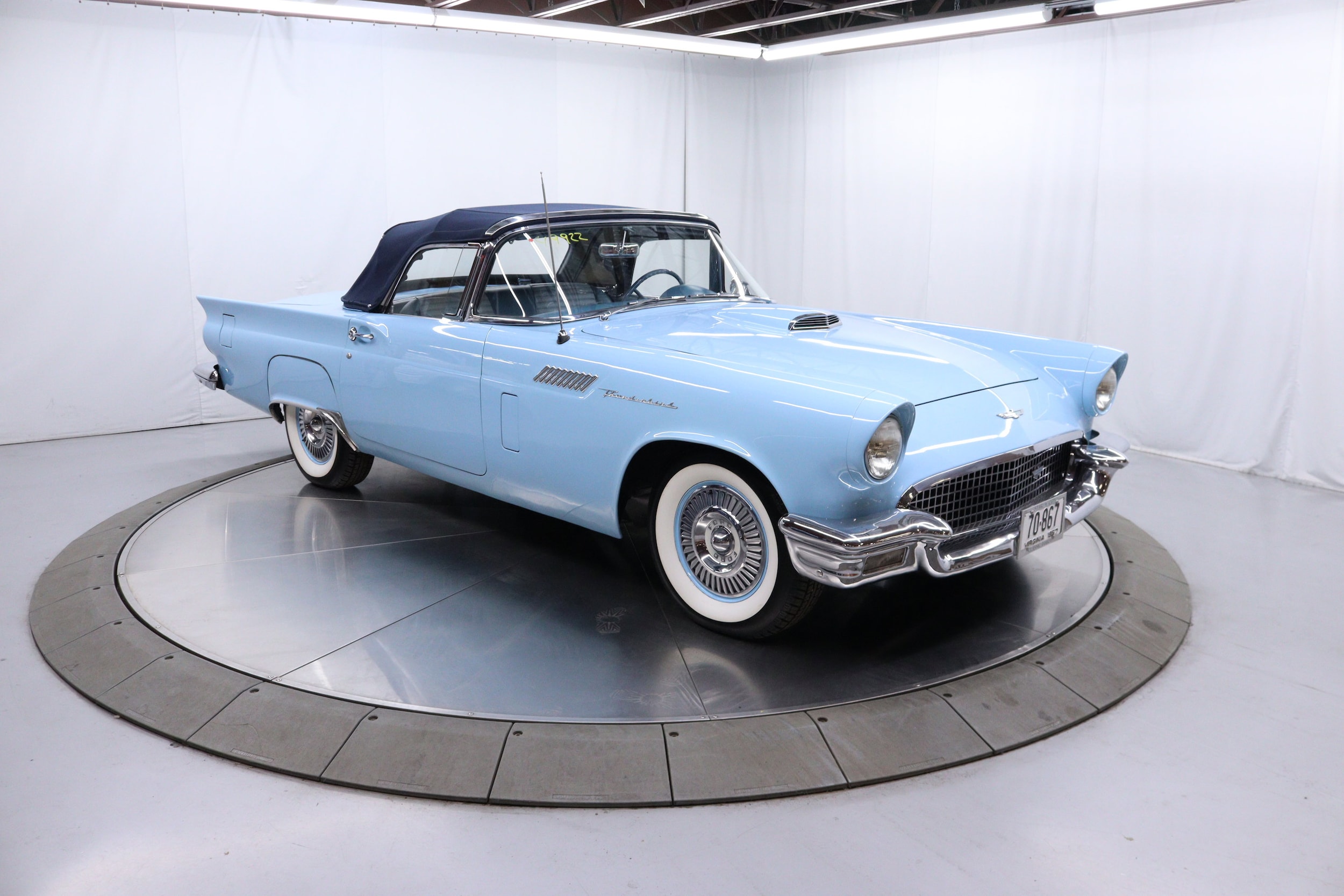 1957 Ford Thunderbird 1