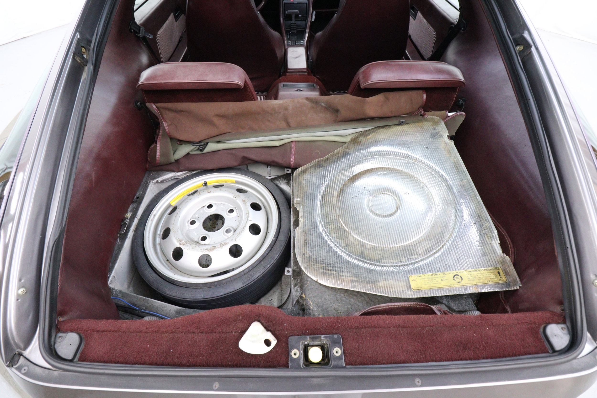 1982 Porsche 928 25
