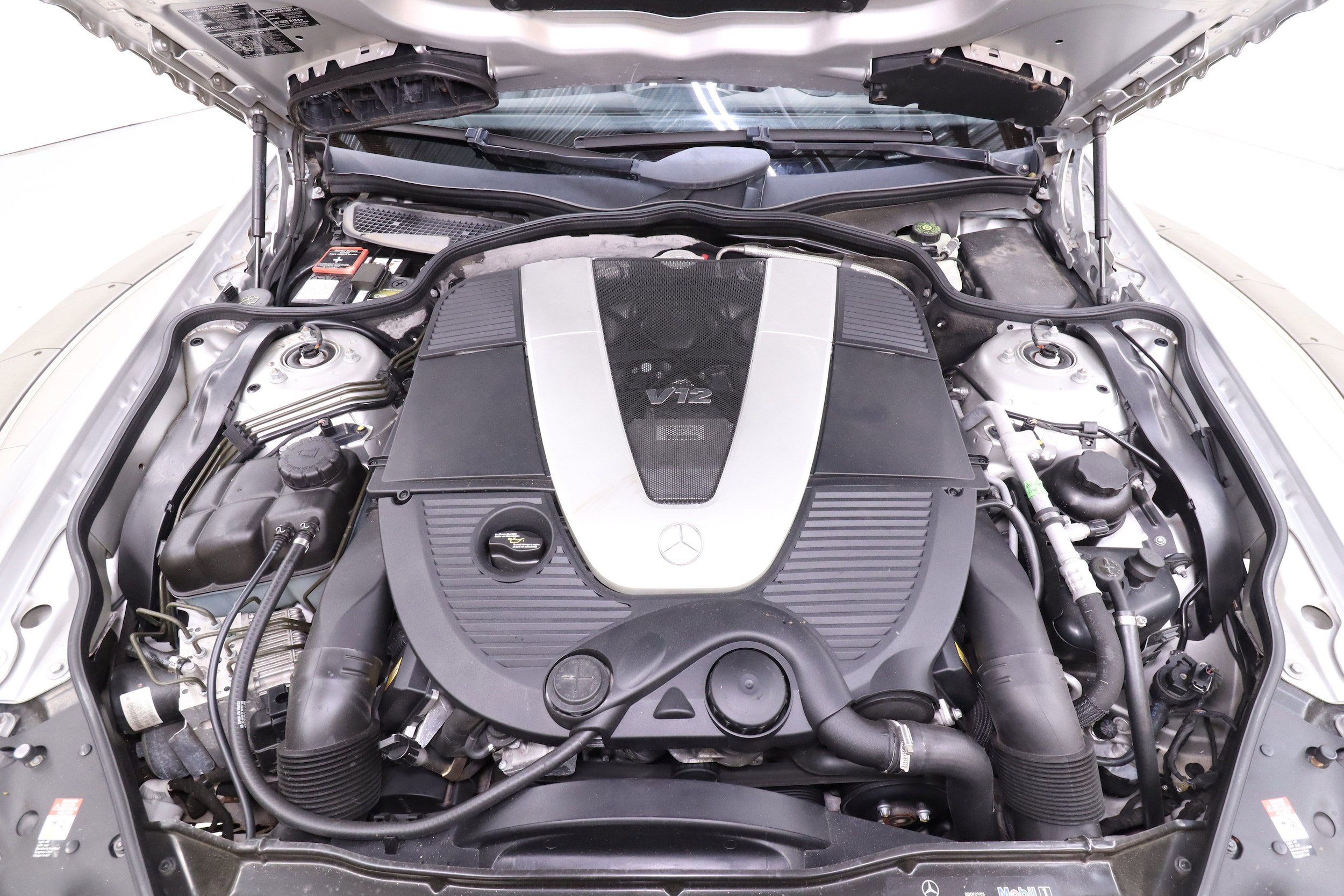 2004 Mercedes-Benz SL-Class 29