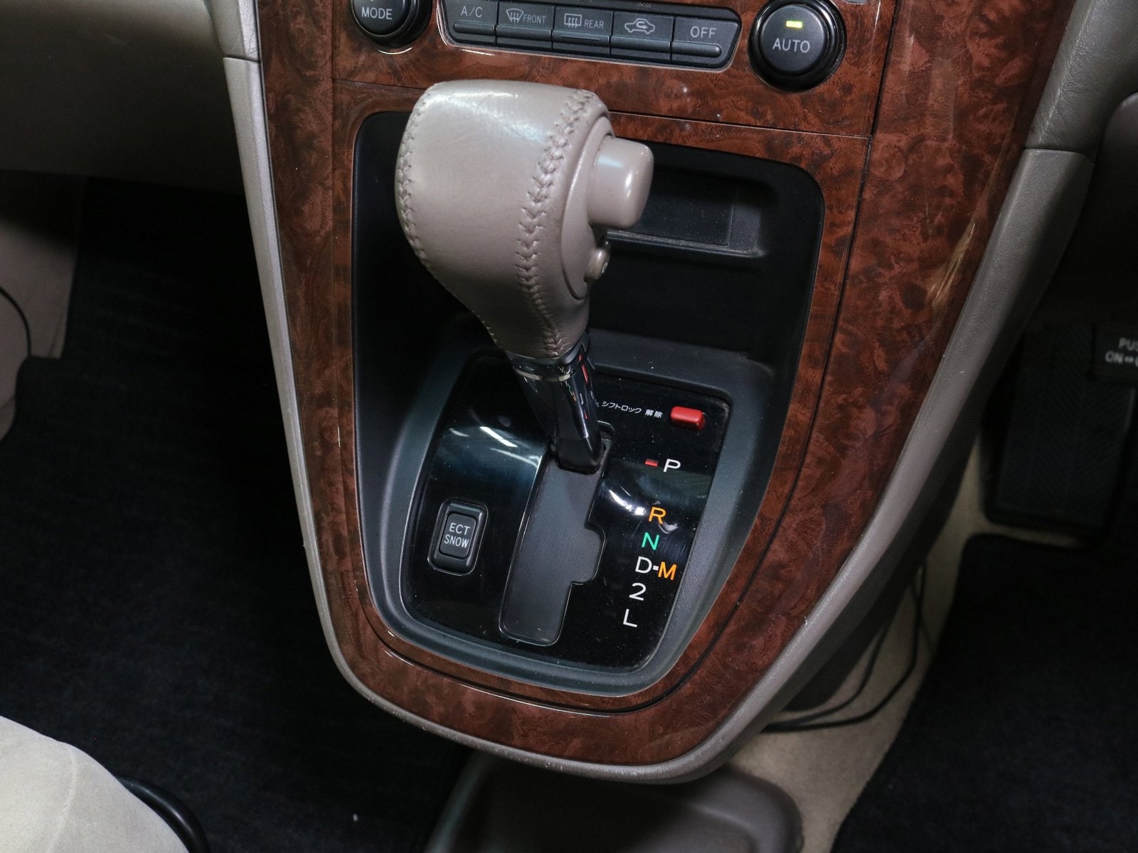 1998 Toyota Harrier 16