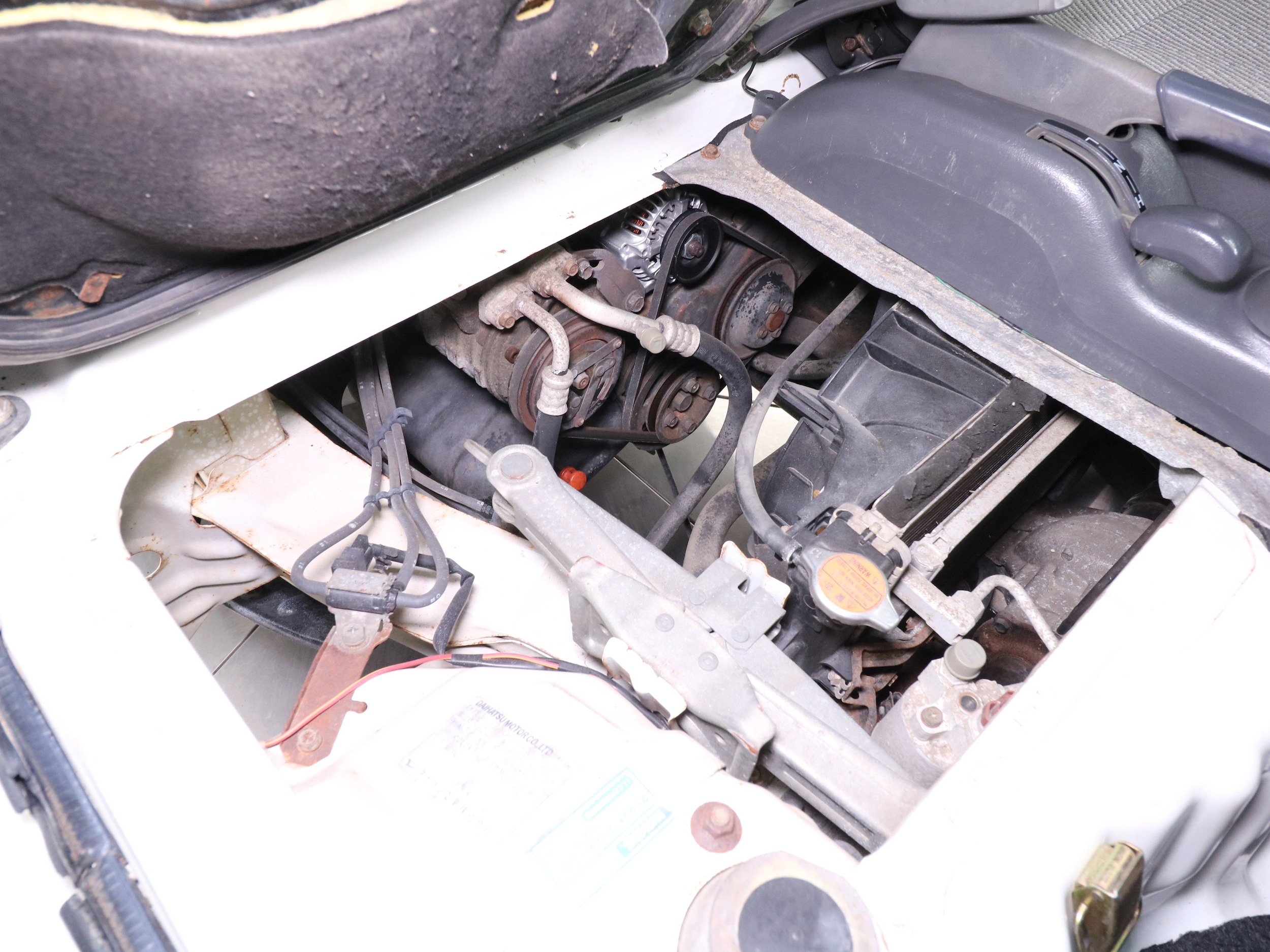 1998 Daihatsu Hijet 29