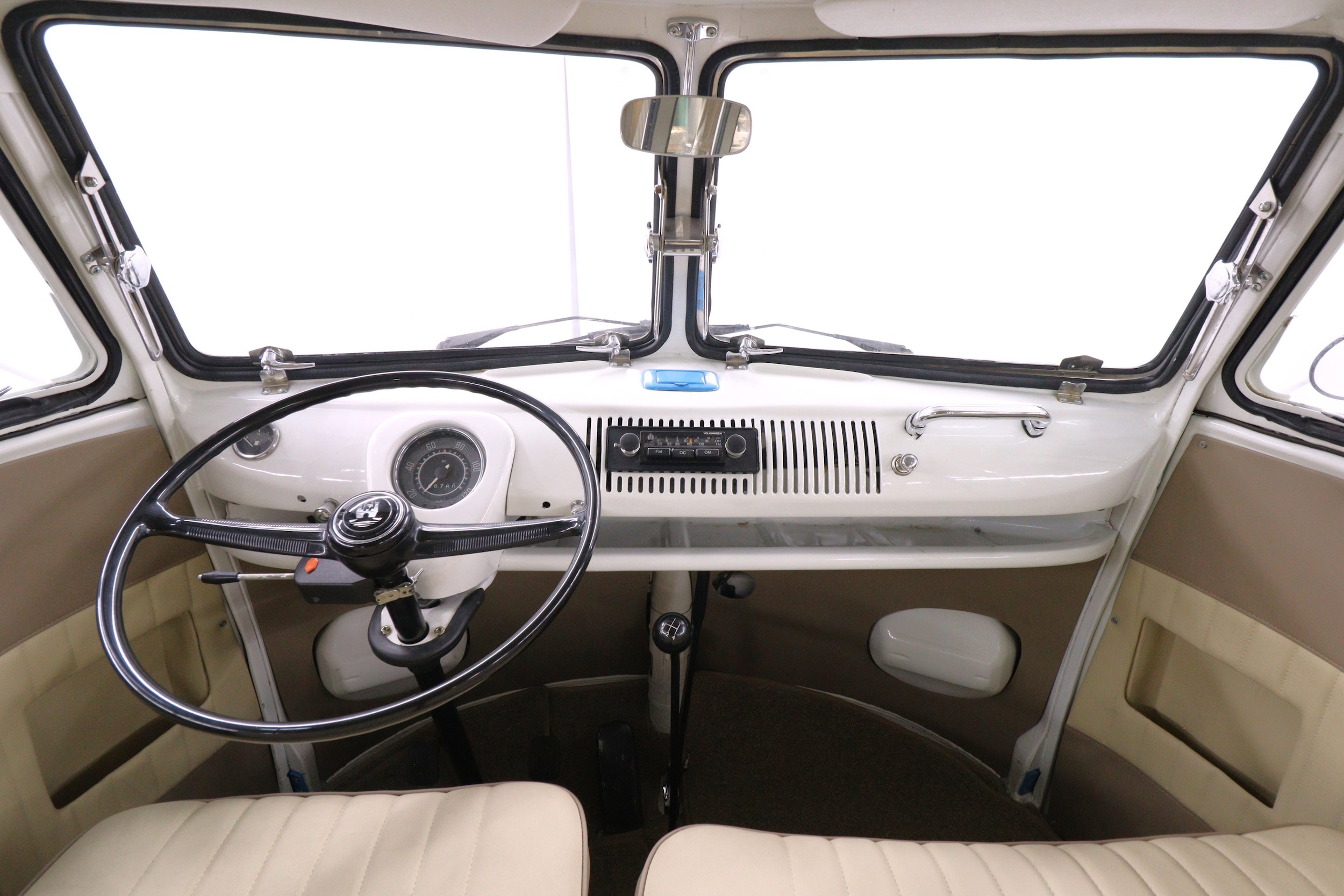 1972 Volkswagen Bus 50