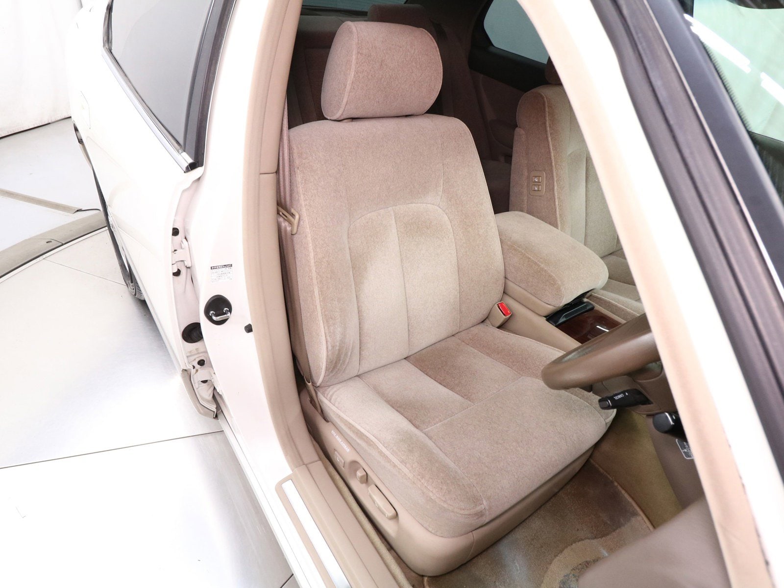 1997 Toyota Celsior 18