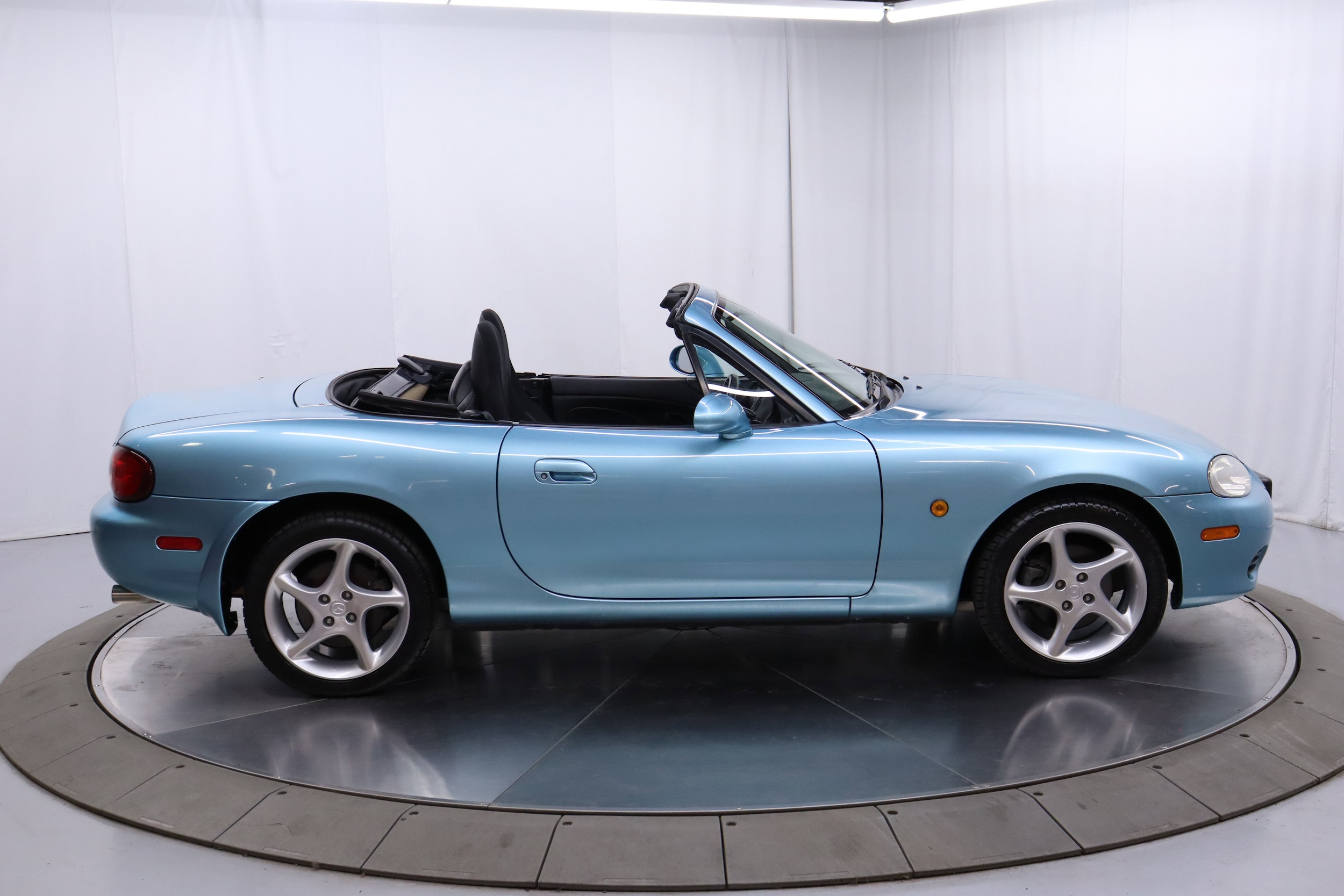 2000 Mazda Roadster 14