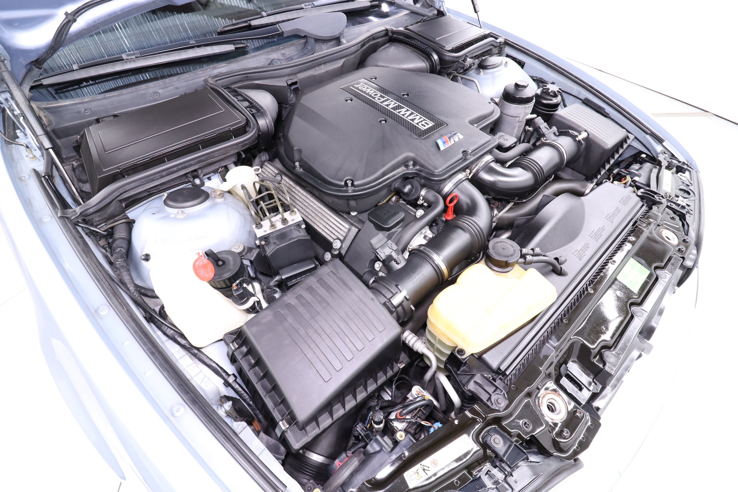 2000 BMW M5 36