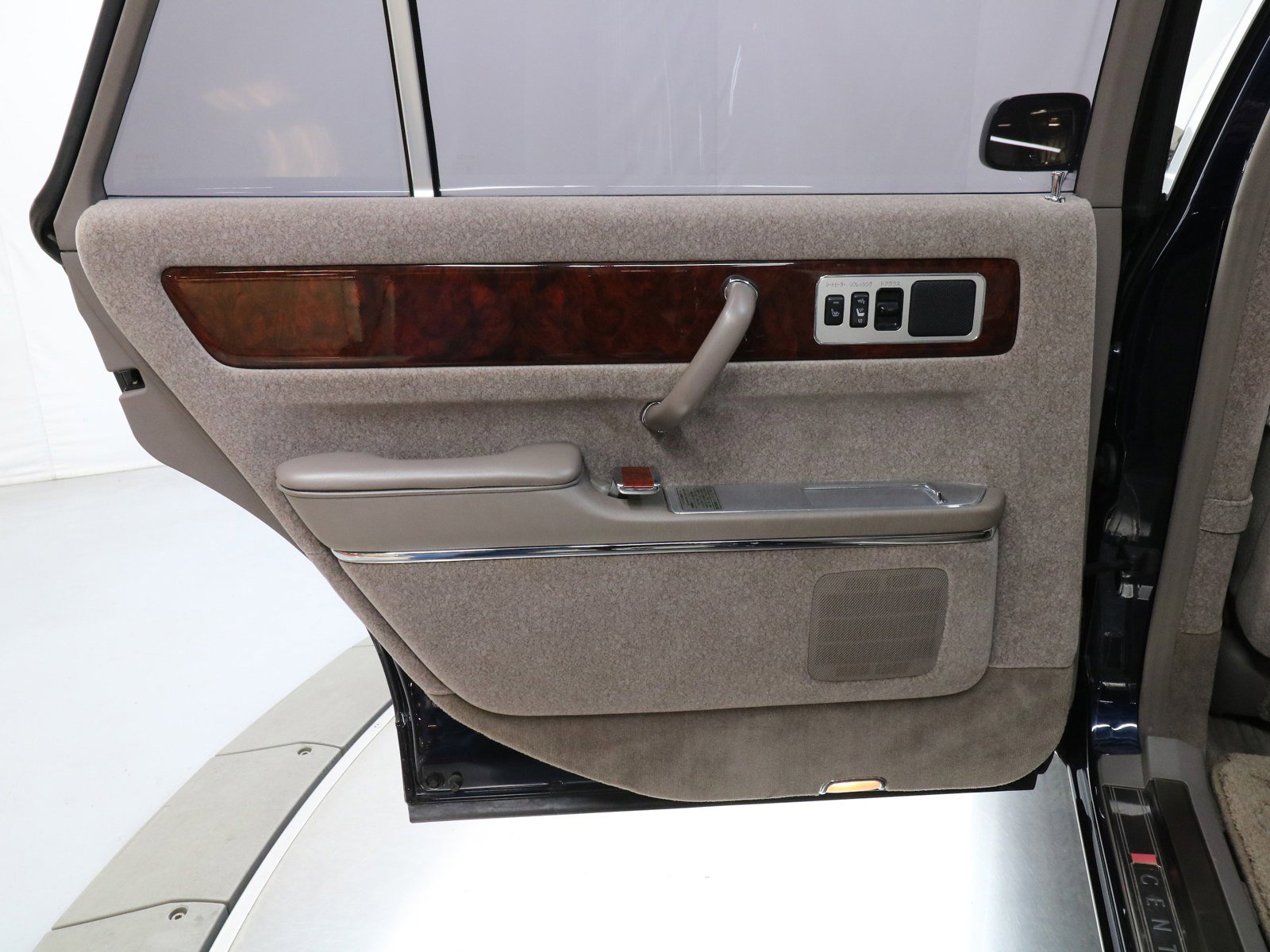 1997 Toyota Century 23