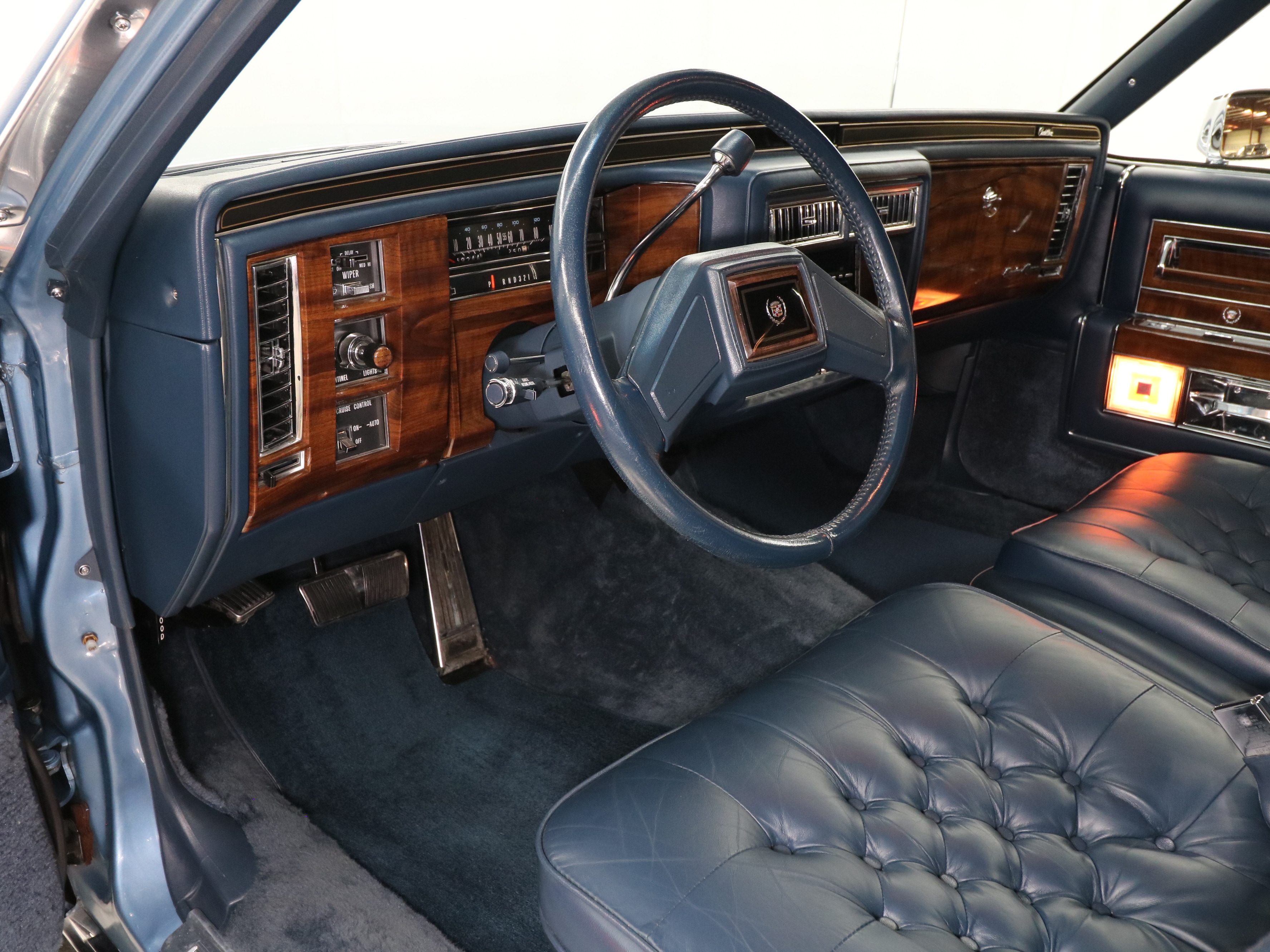 1989 Cadillac Broughham 9