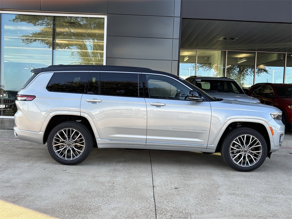 New 2025 Jeep Grand Cherokee L Summit Sport Utility